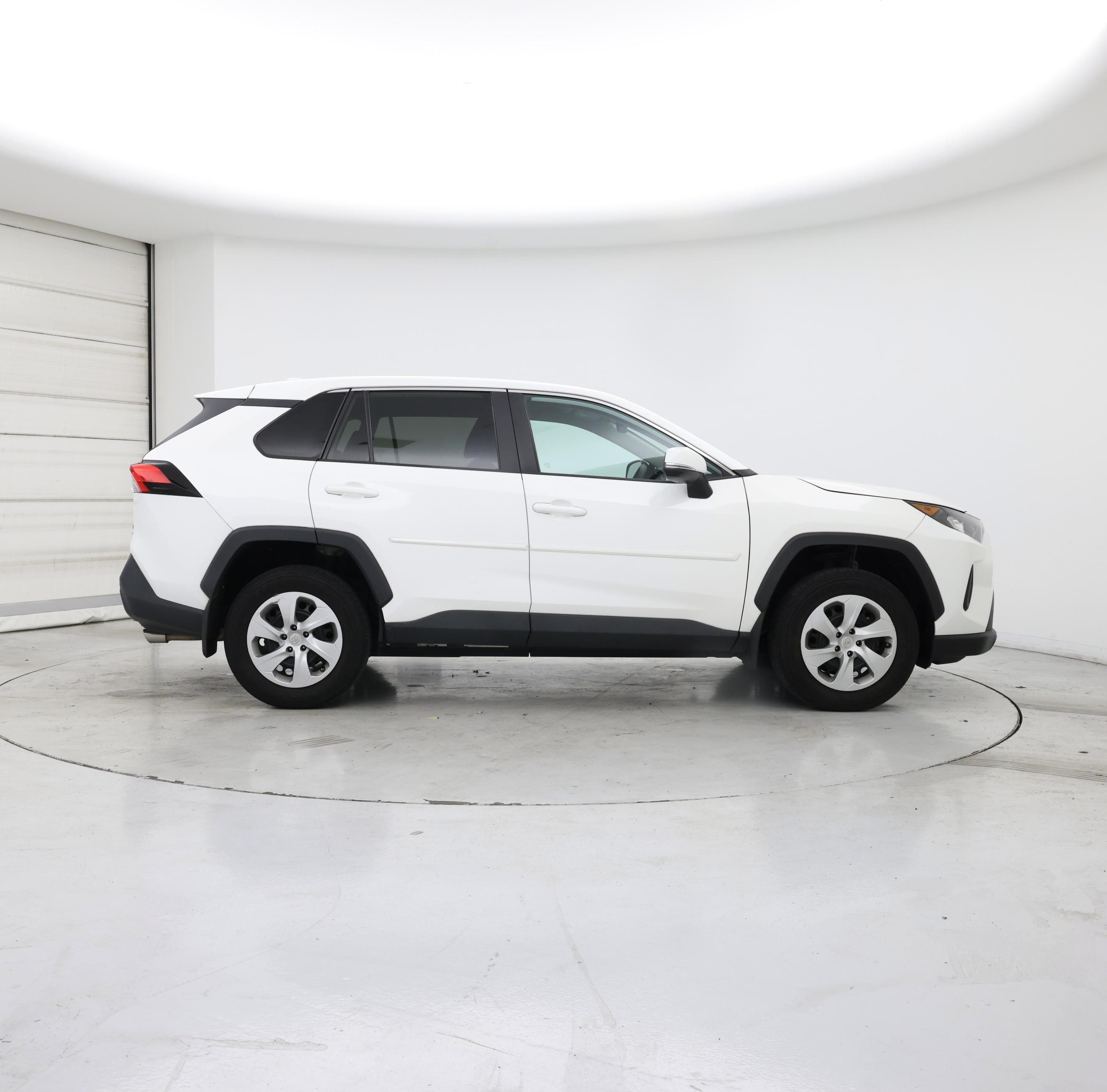 Thumbnail: 2022 Toyota RAV4 - 7