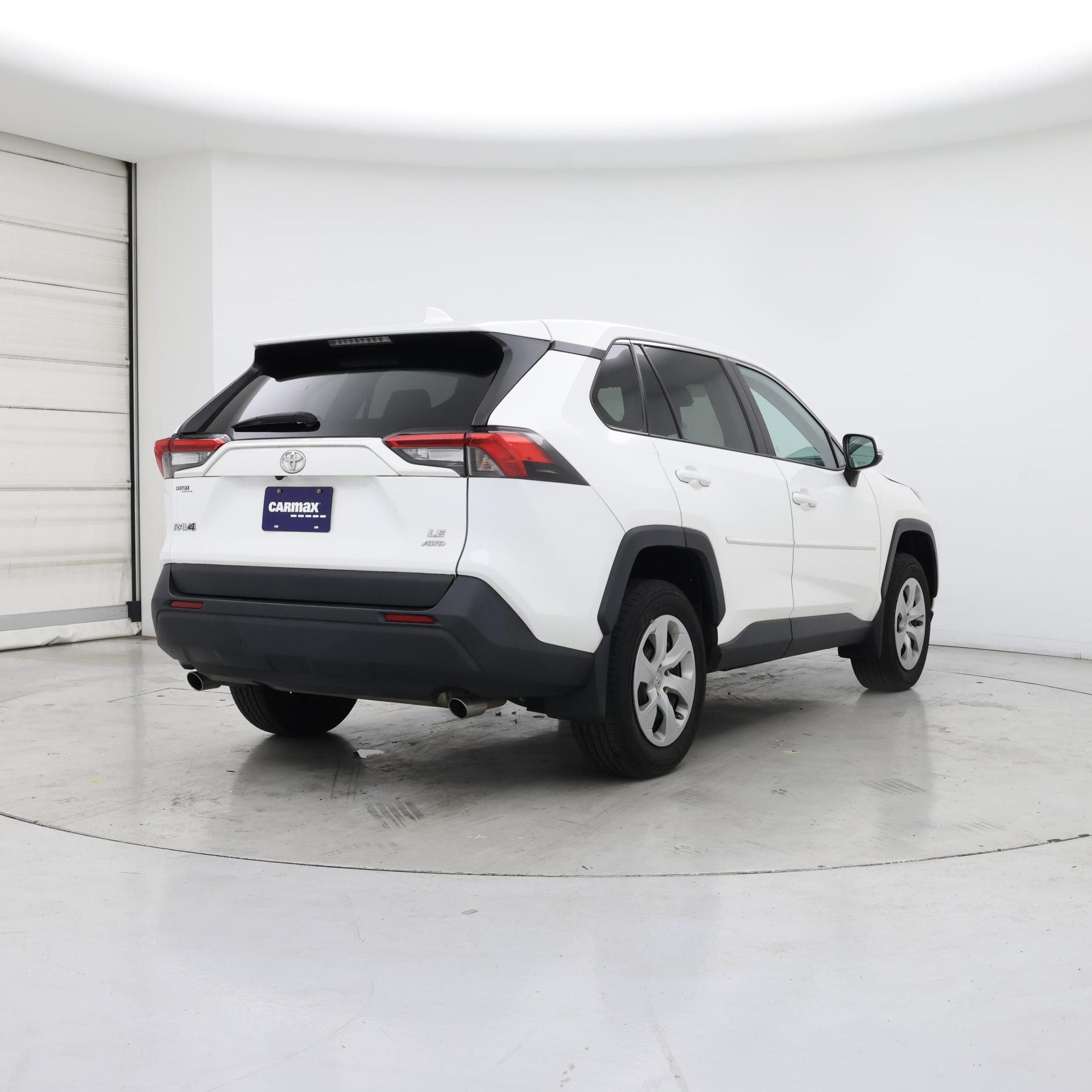 Thumbnail: 2022 Toyota RAV4 - 8