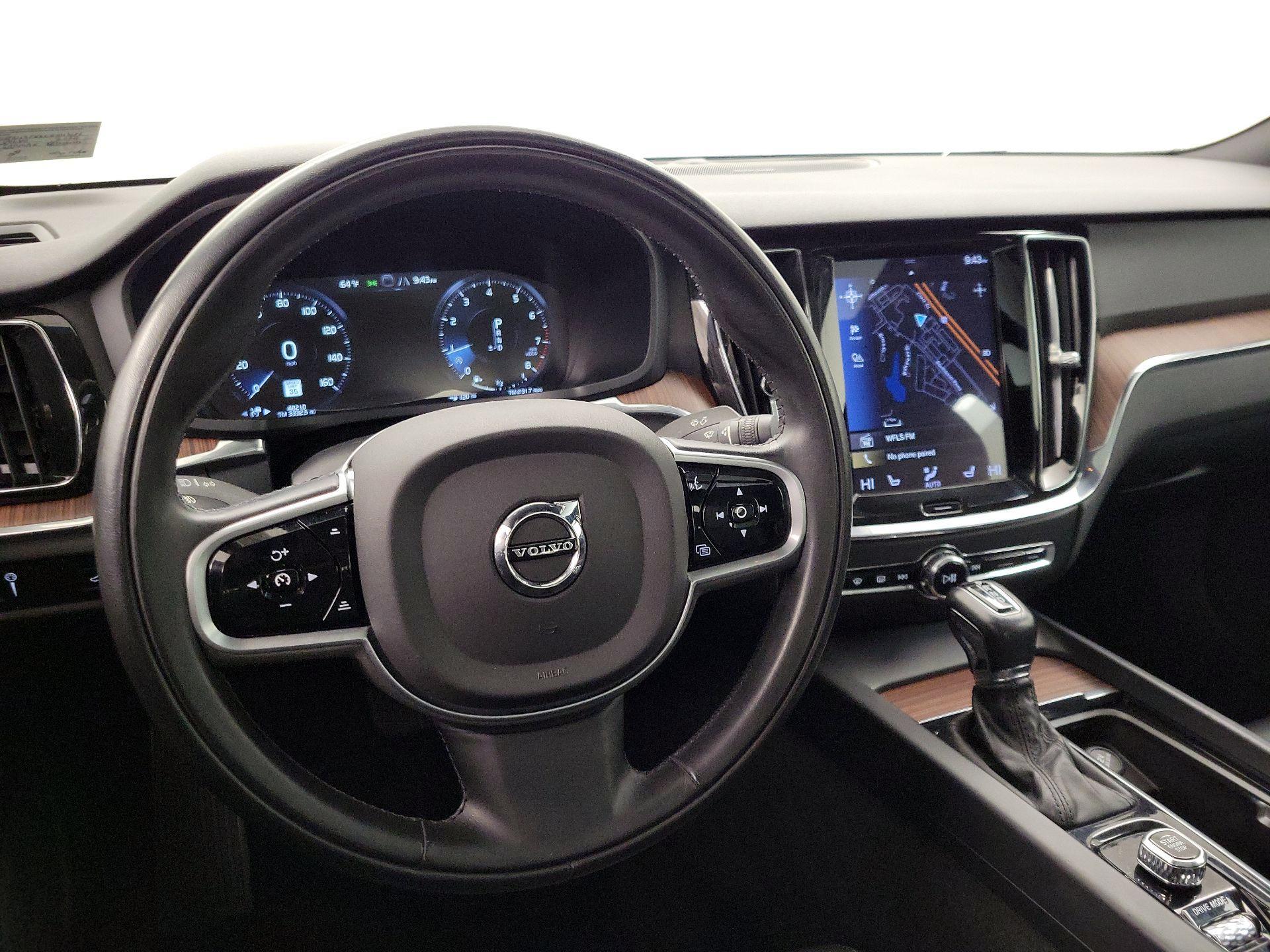 Thumbnail: 2020 Volvo S60 - 10