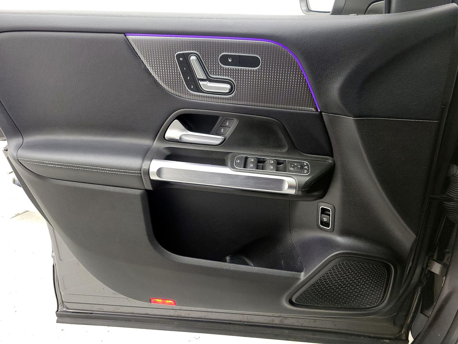 Thumbnail: 2021 Mercedes-Benz GLB - 12