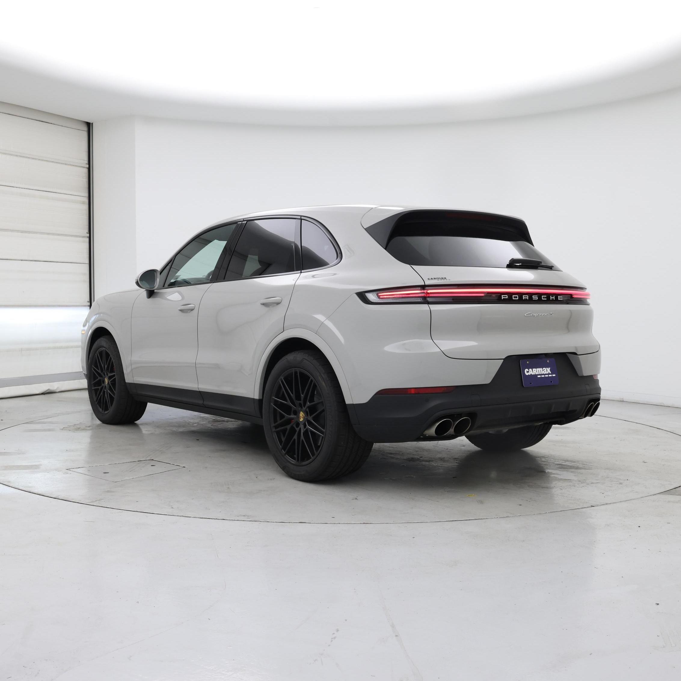 Thumbnail: 2024 Porsche Cayenne - 2