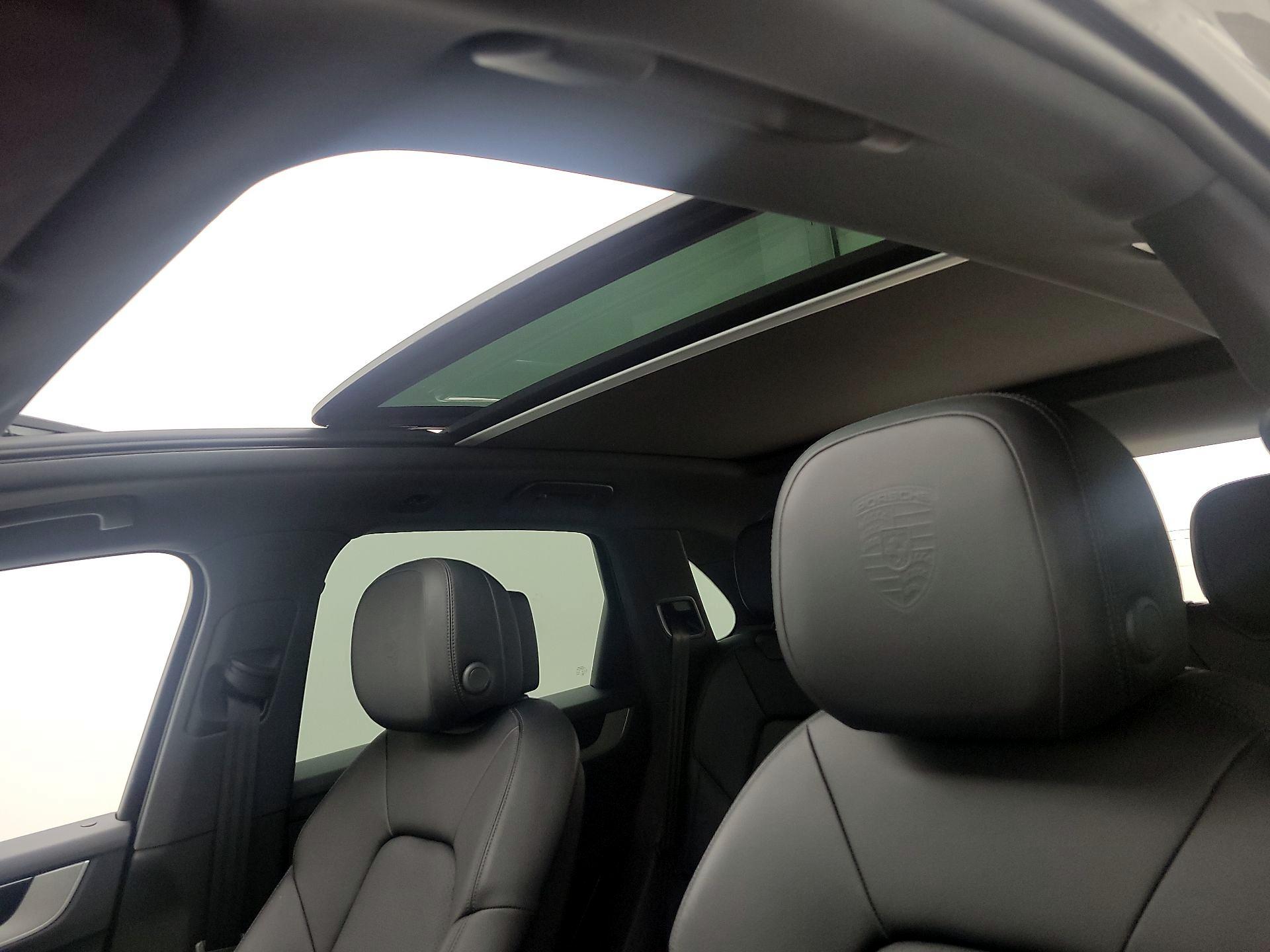 Thumbnail: 2024 Porsche Cayenne - 20