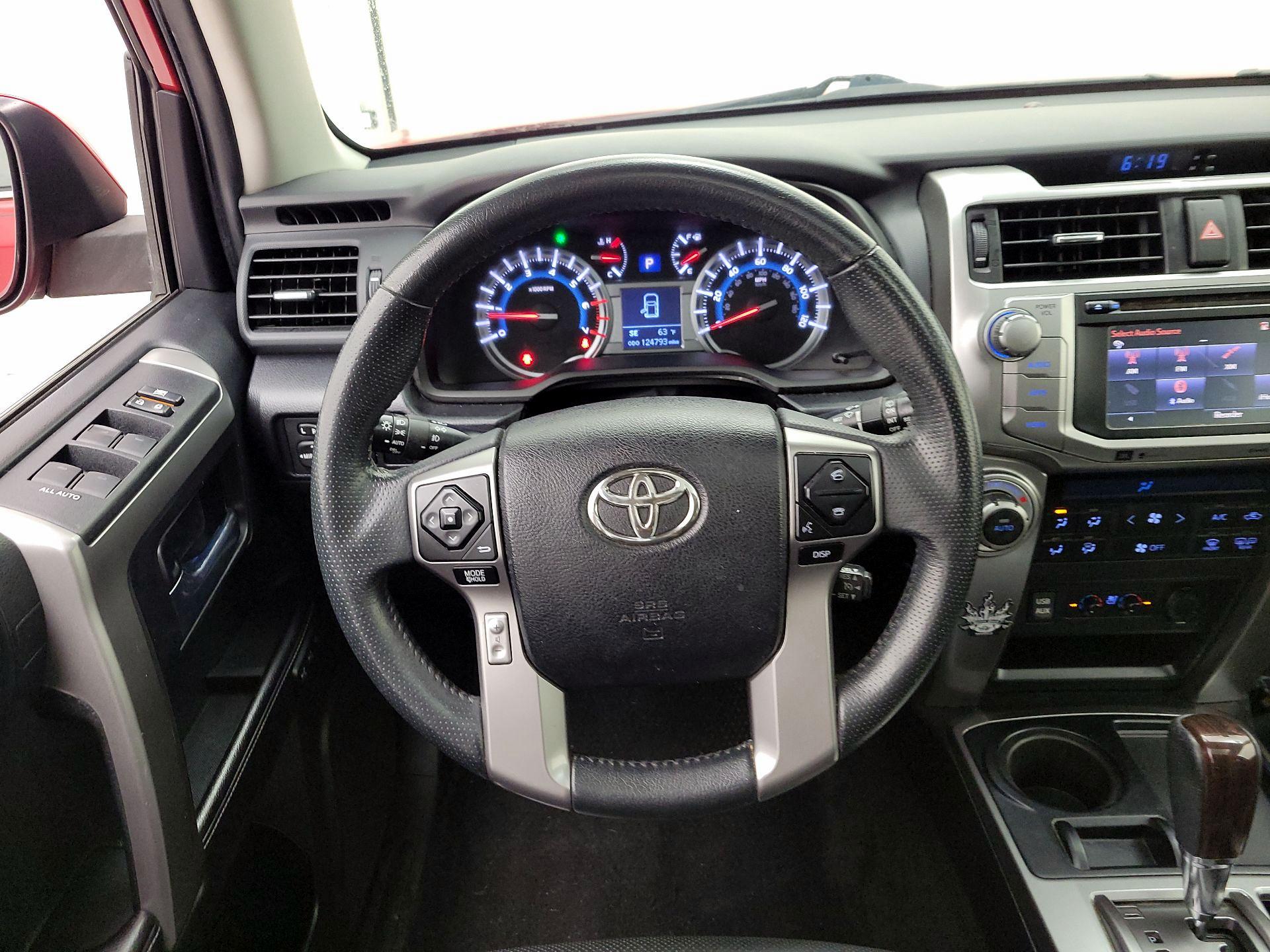 Thumbnail: 2016 Toyota 4Runner - 10