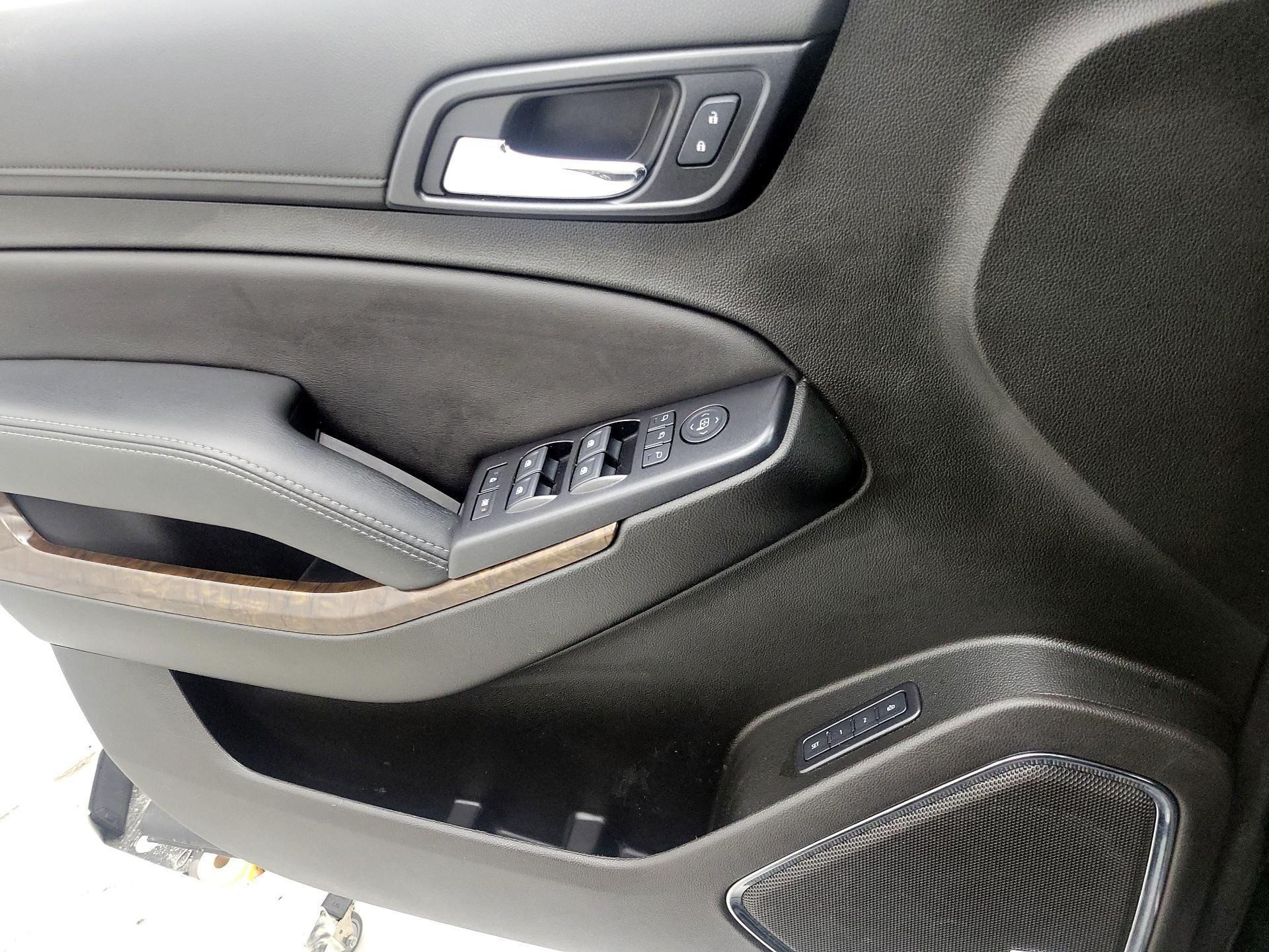 Thumbnail: 2020 Chevrolet Suburban - 12