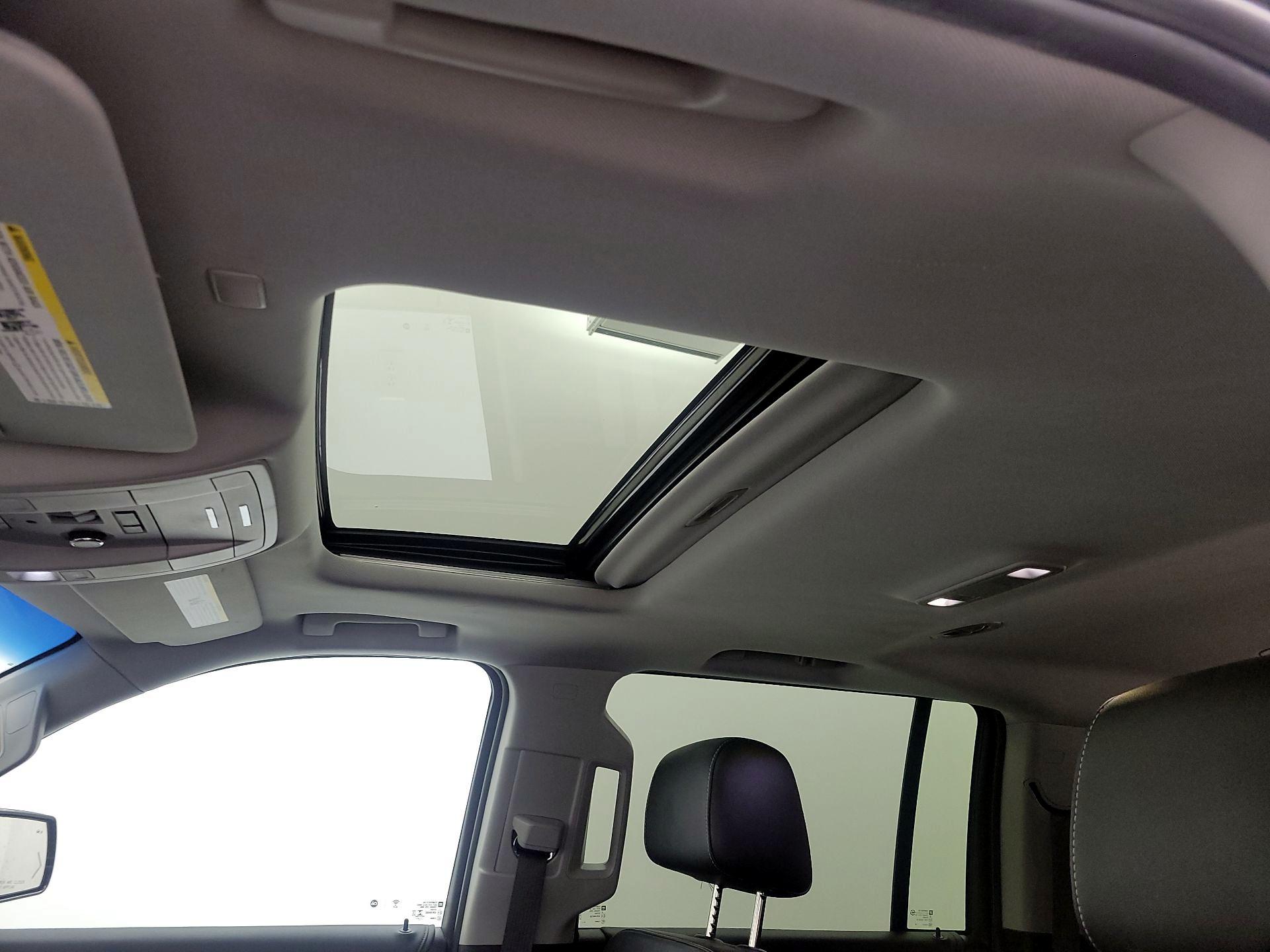 Thumbnail: 2020 Chevrolet Suburban - 19