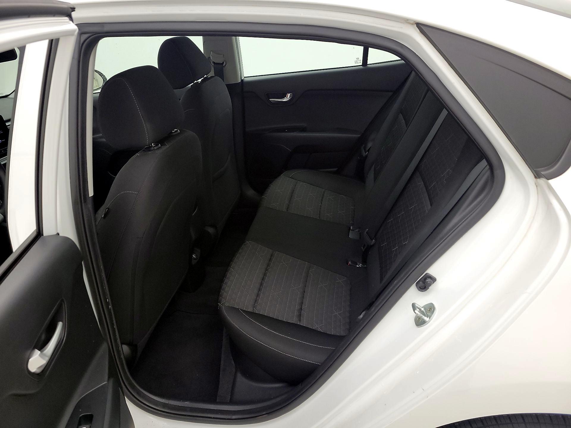 Thumbnail: 2021 Kia Rio - 19