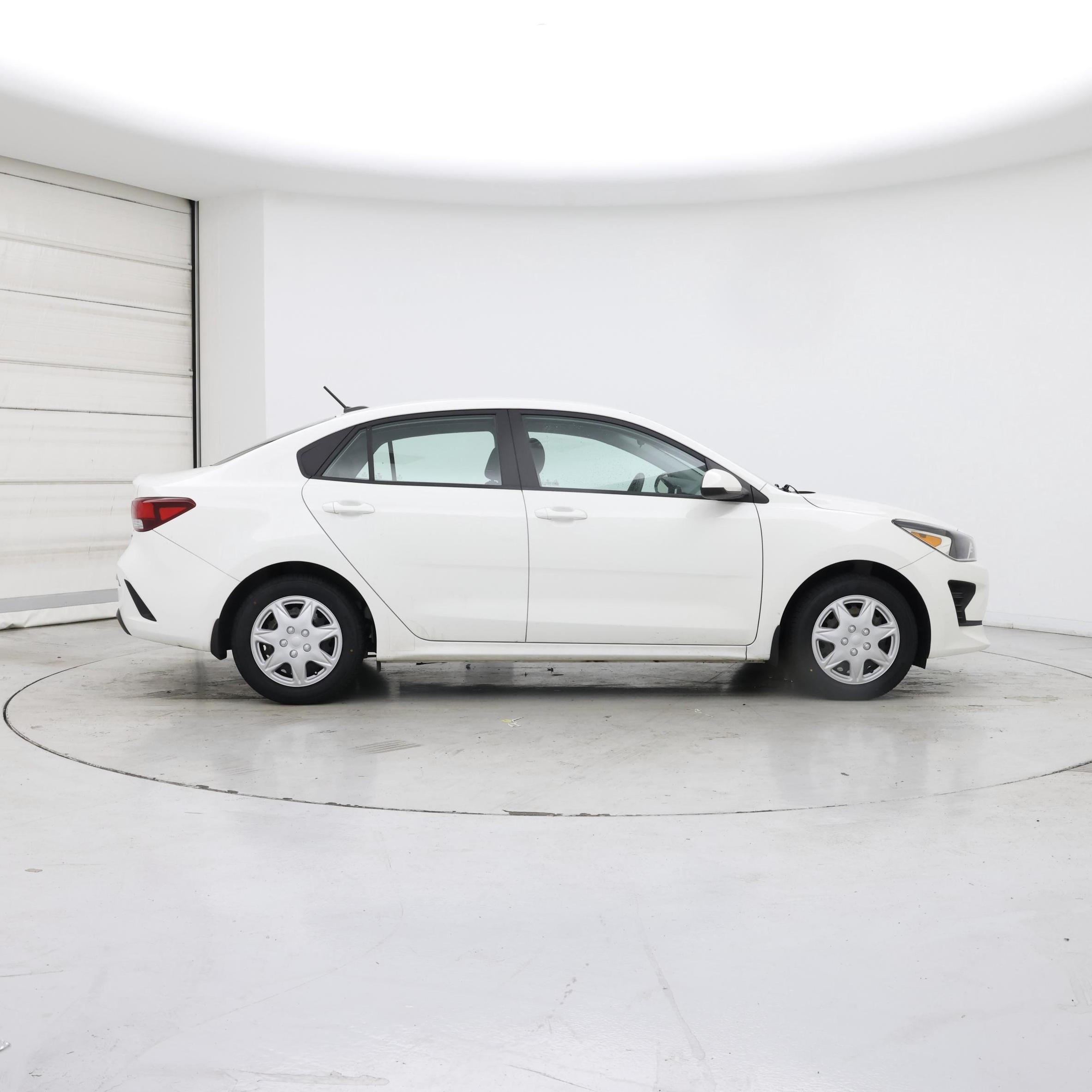 Thumbnail: 2021 Kia Rio - 7