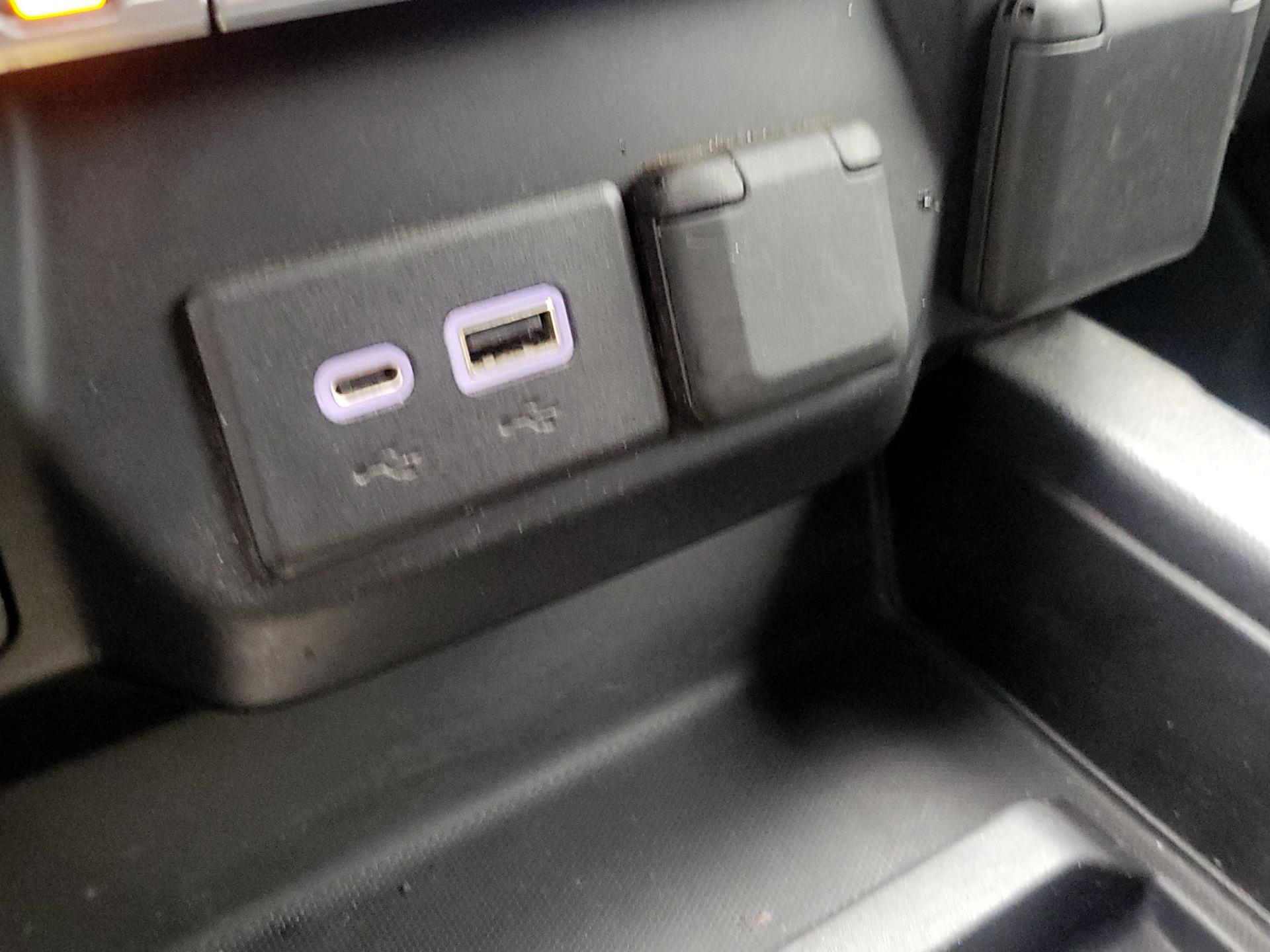 Thumbnail: 2020 Chevrolet Silverado 1500 - 18