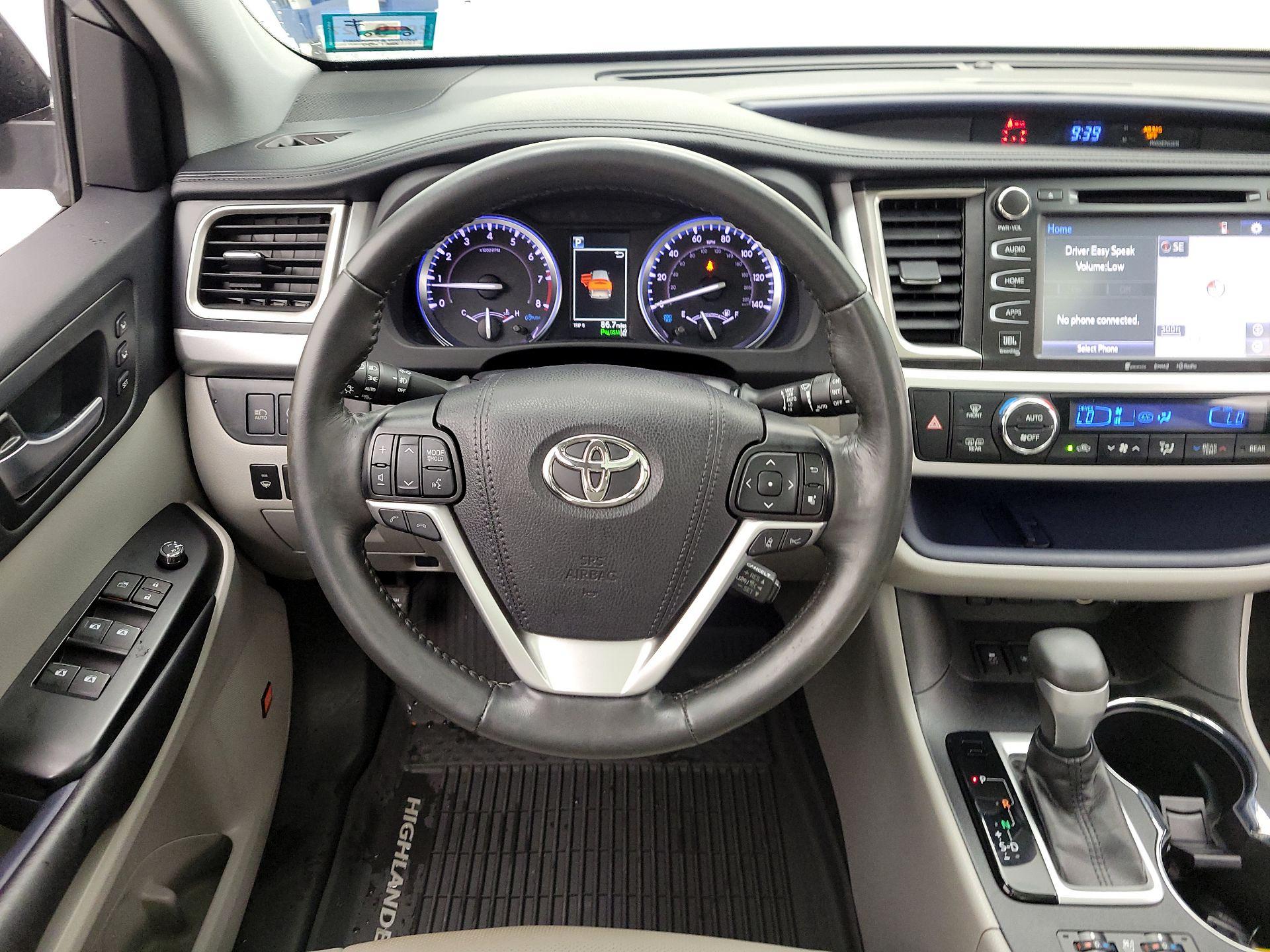 Thumbnail: 2019 Toyota Highlander - 10