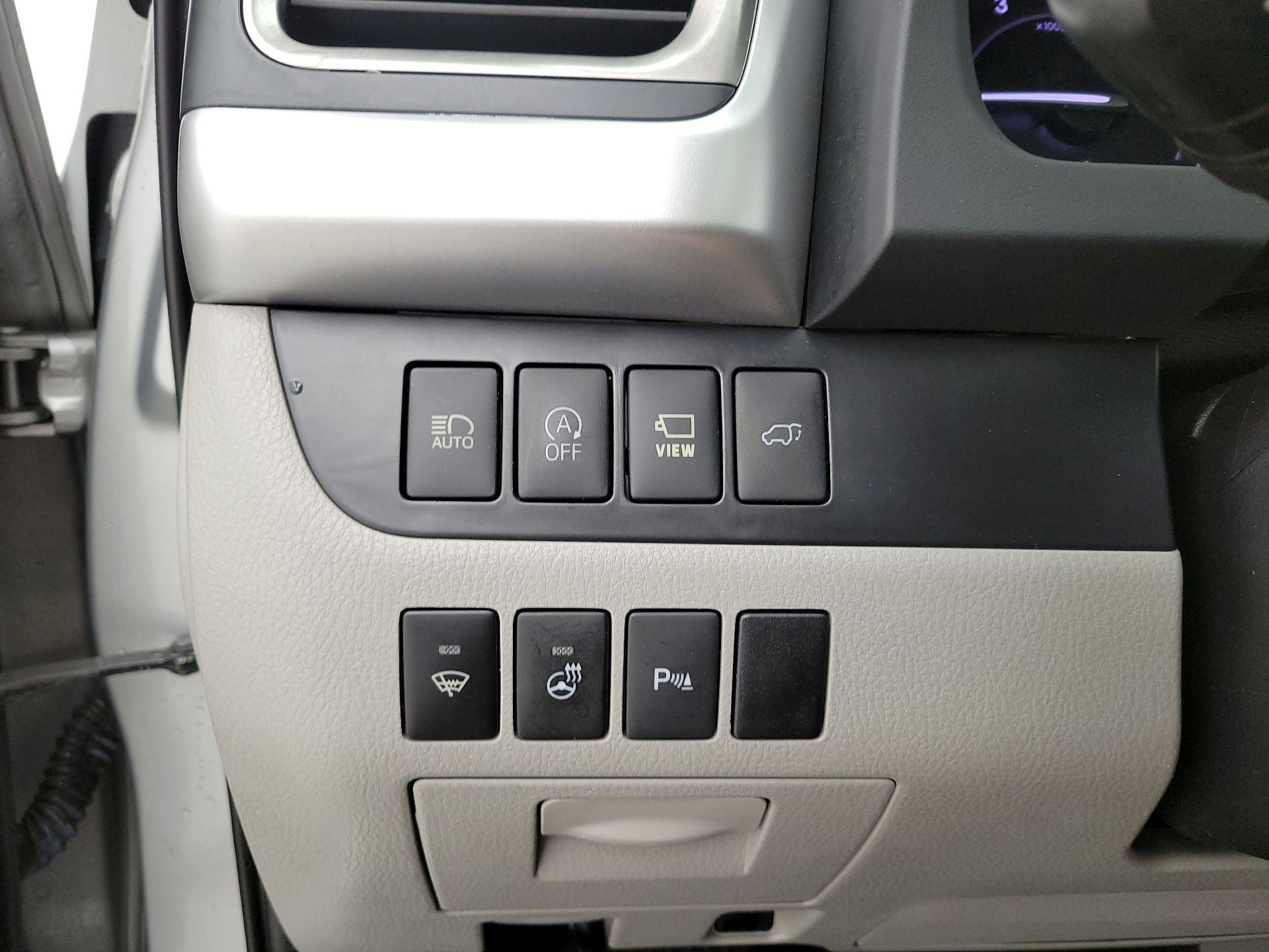 Thumbnail: 2019 Toyota Highlander - 13