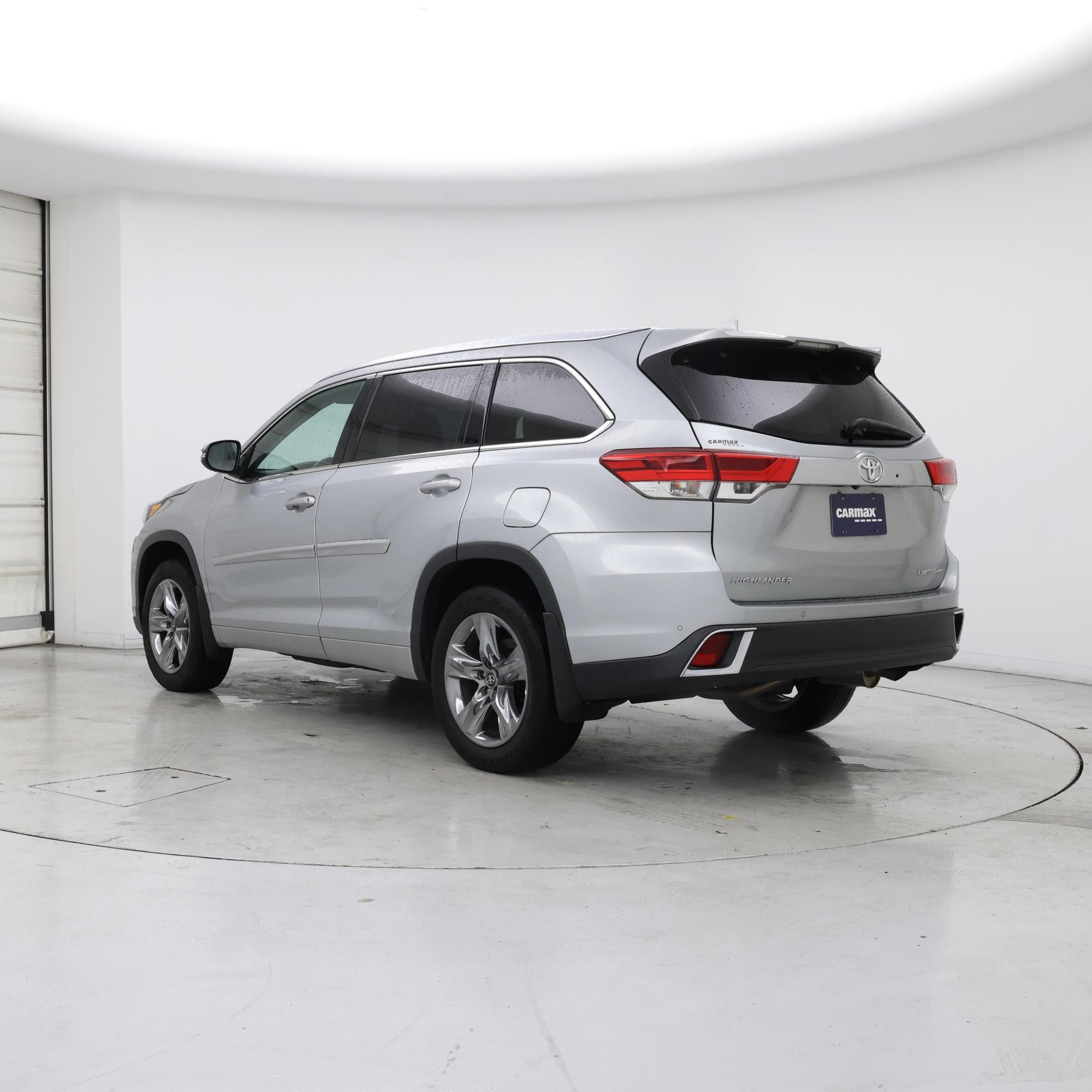 Thumbnail: 2019 Toyota Highlander - 2