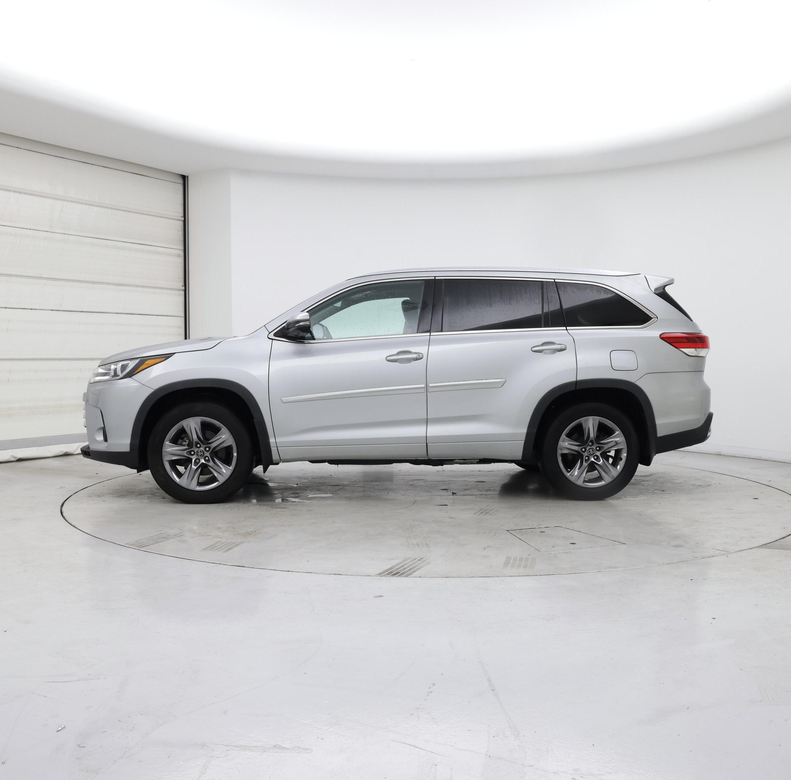 Thumbnail: 2019 Toyota Highlander - 3