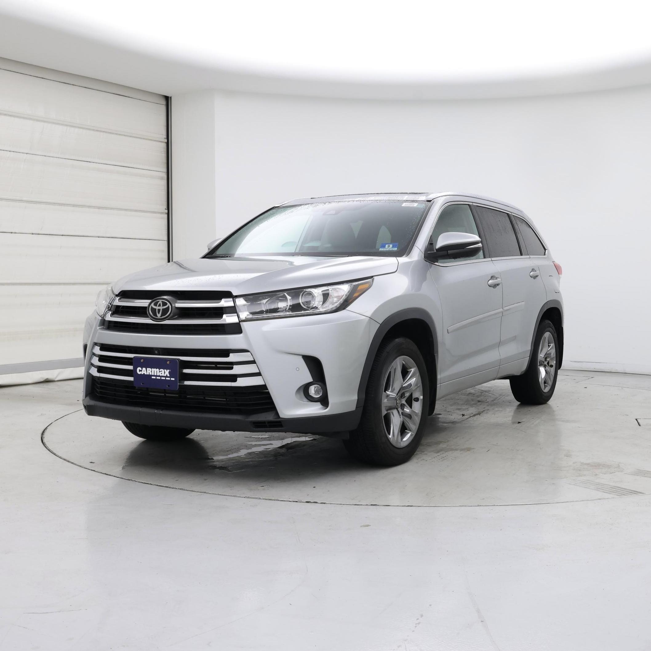 Thumbnail: 2019 Toyota Highlander - 4