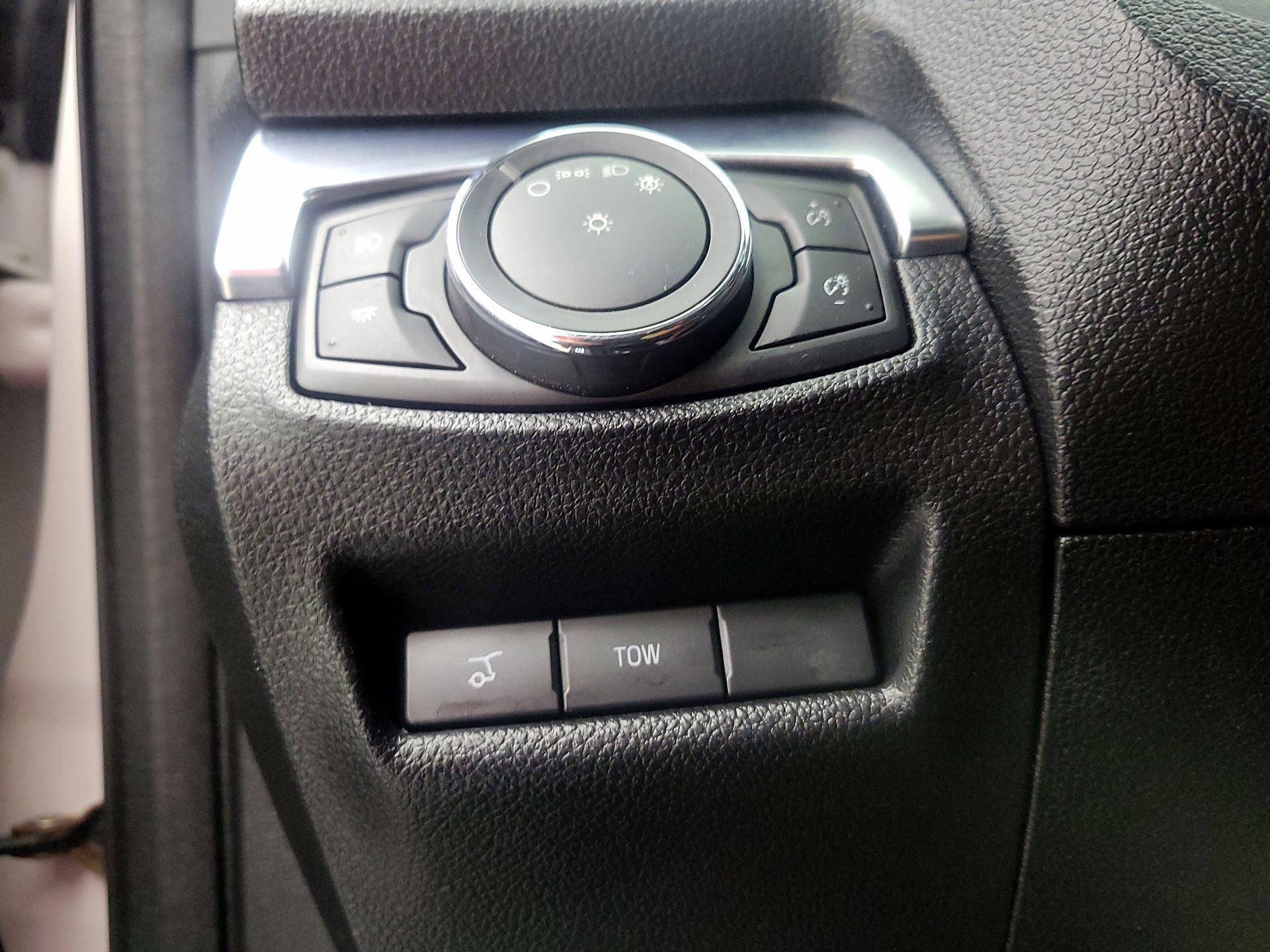 Thumbnail: 2017 Ford Explorer - 13