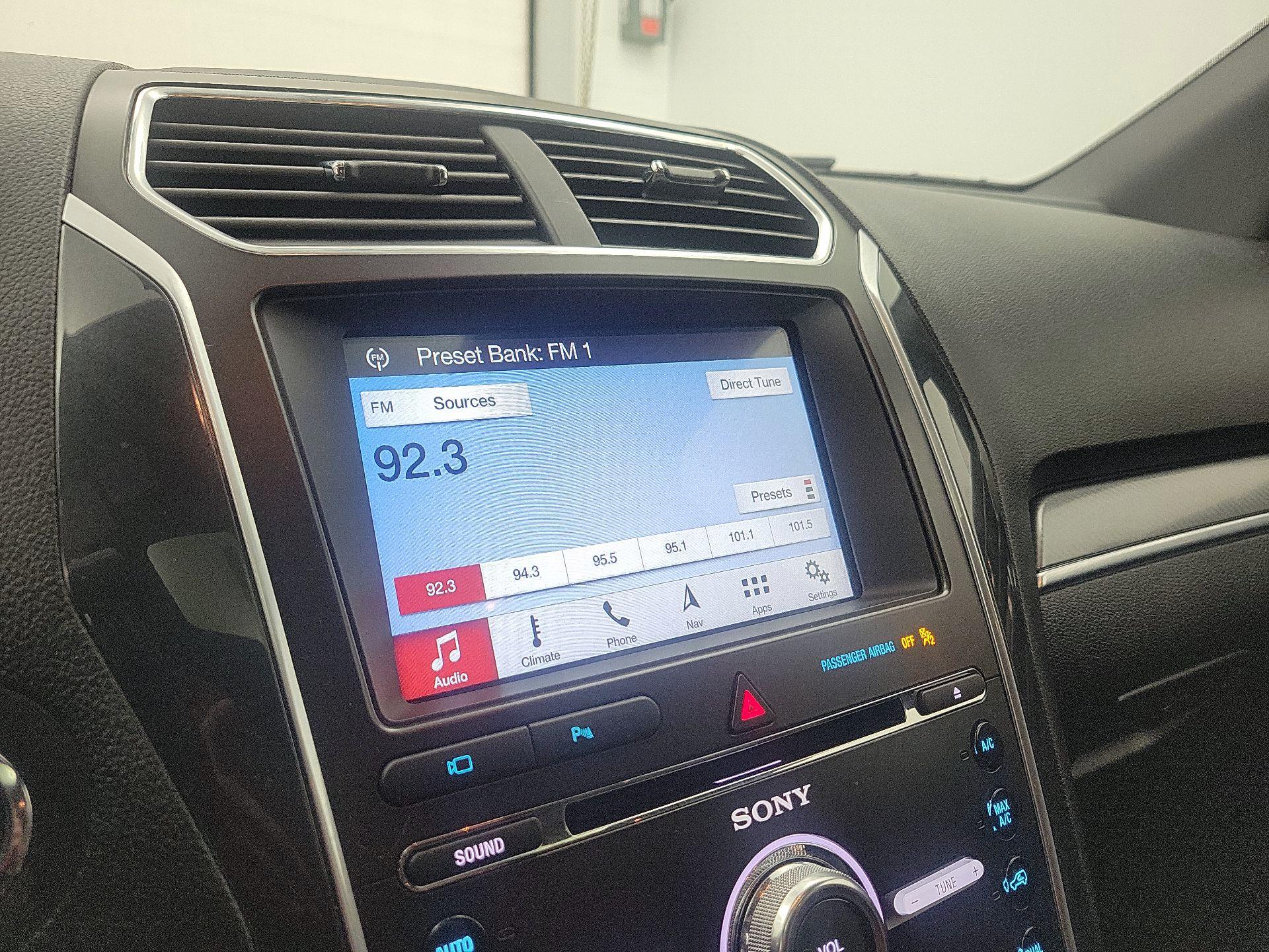 Thumbnail: 2017 Ford Explorer - 15