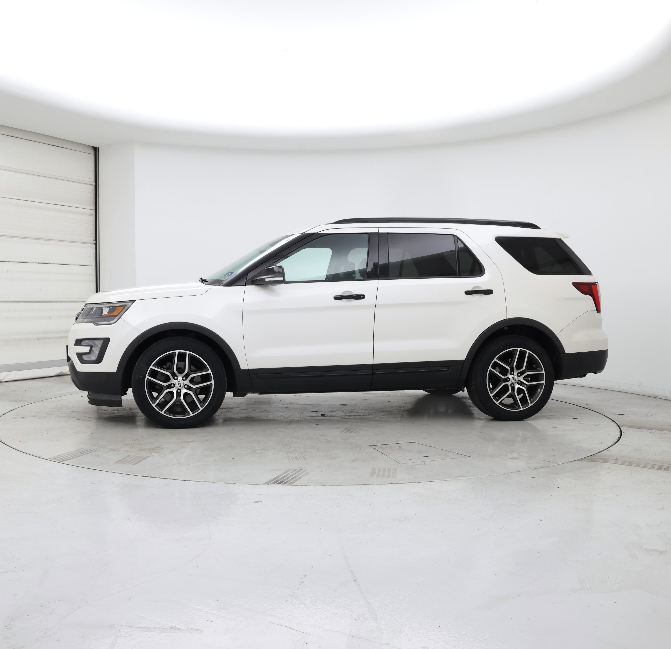 Thumbnail: 2017 Ford Explorer - 3