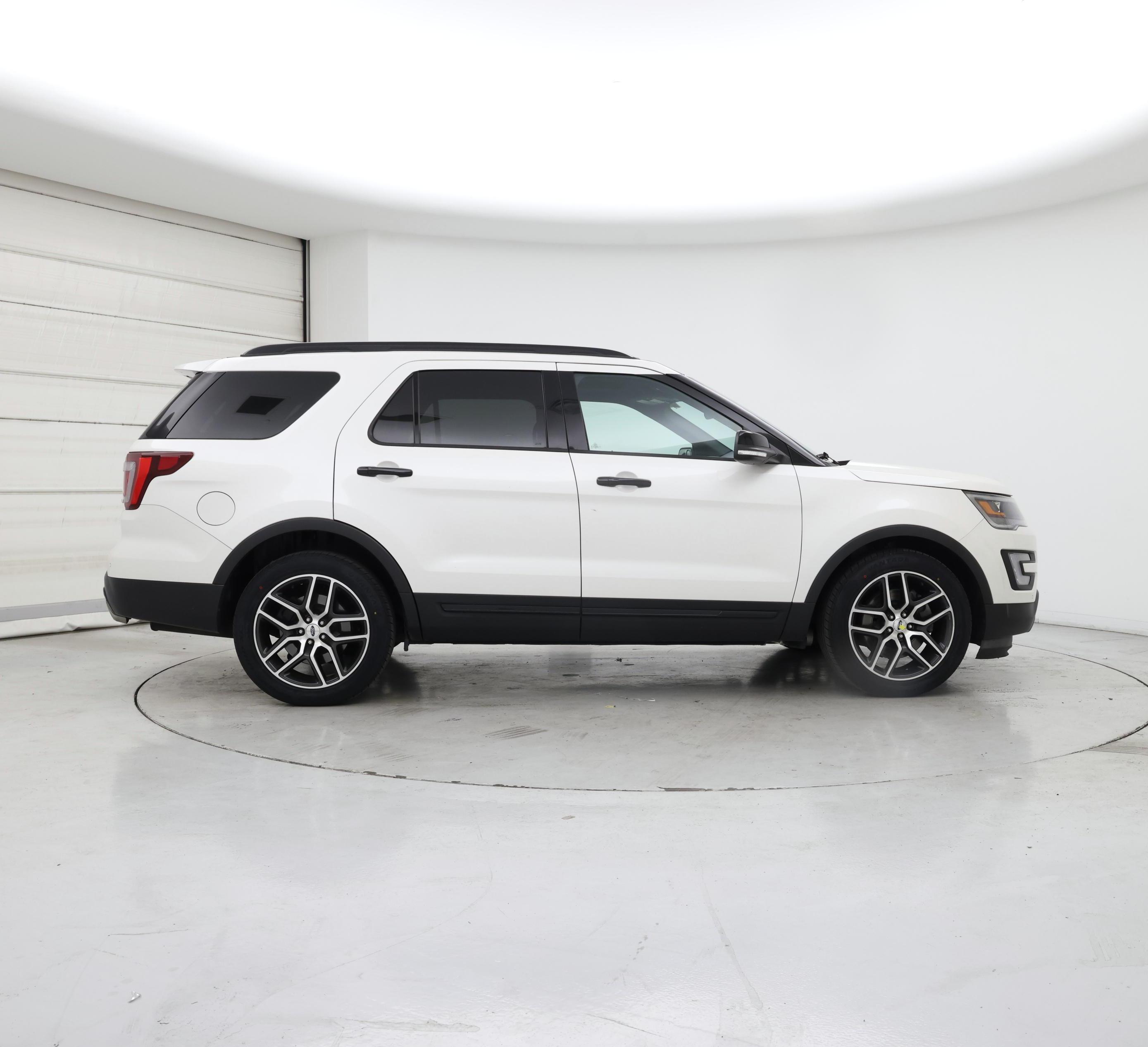 Thumbnail: 2017 Ford Explorer - 7