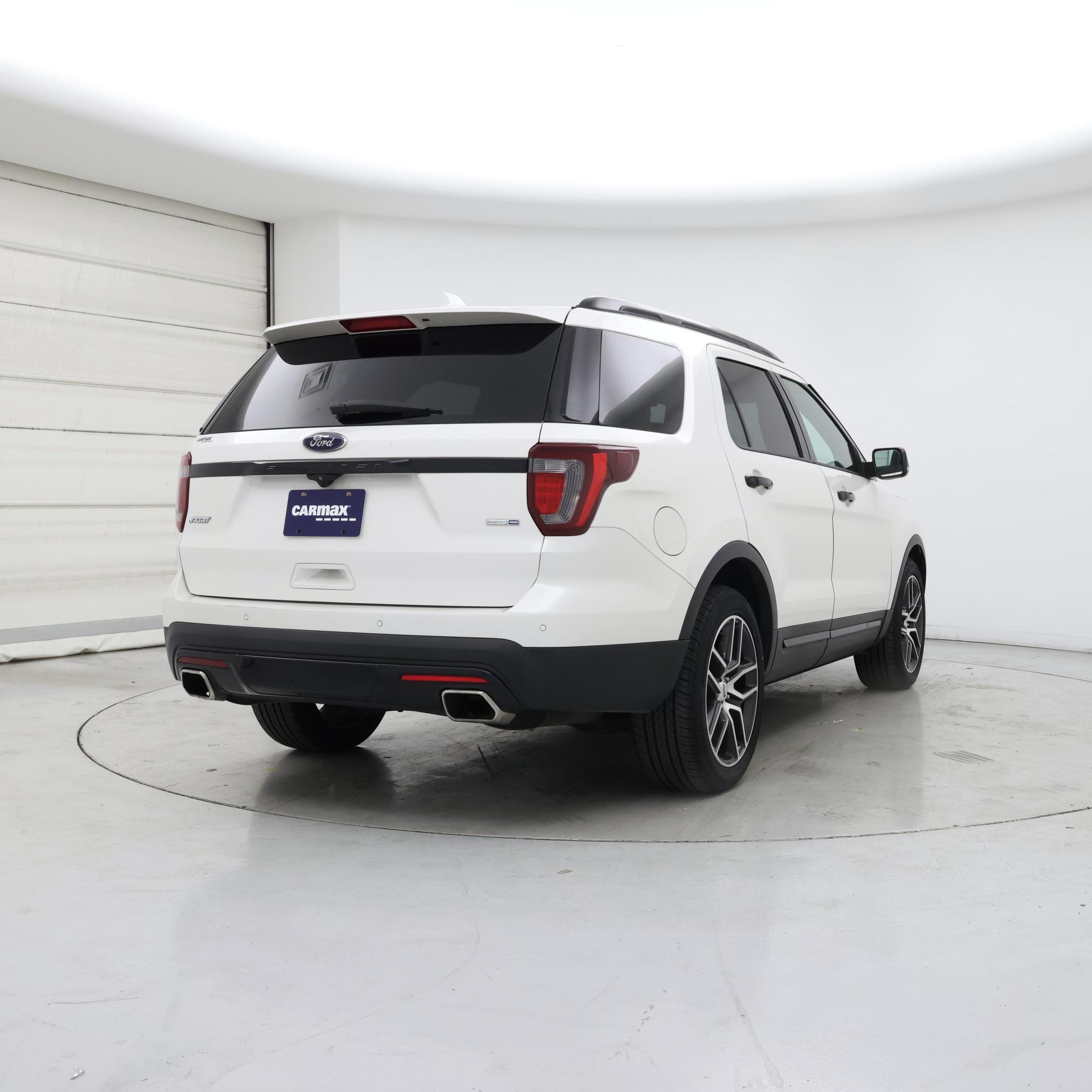 Thumbnail: 2017 Ford Explorer - 8