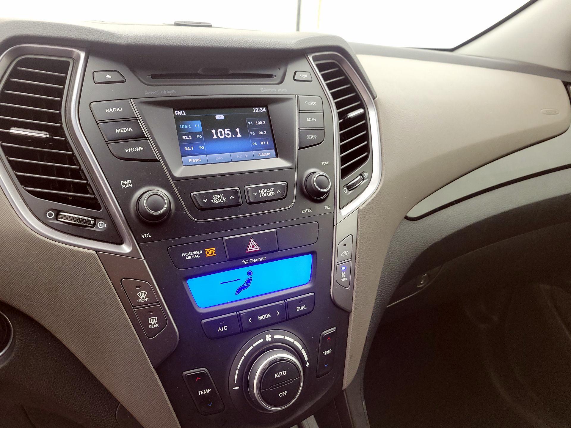 Thumbnail: 2014 Hyundai Santa Fe - 16