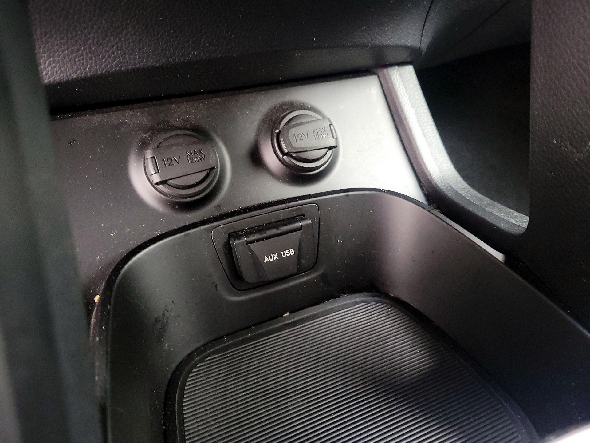 Thumbnail: 2014 Hyundai Santa Fe - 18