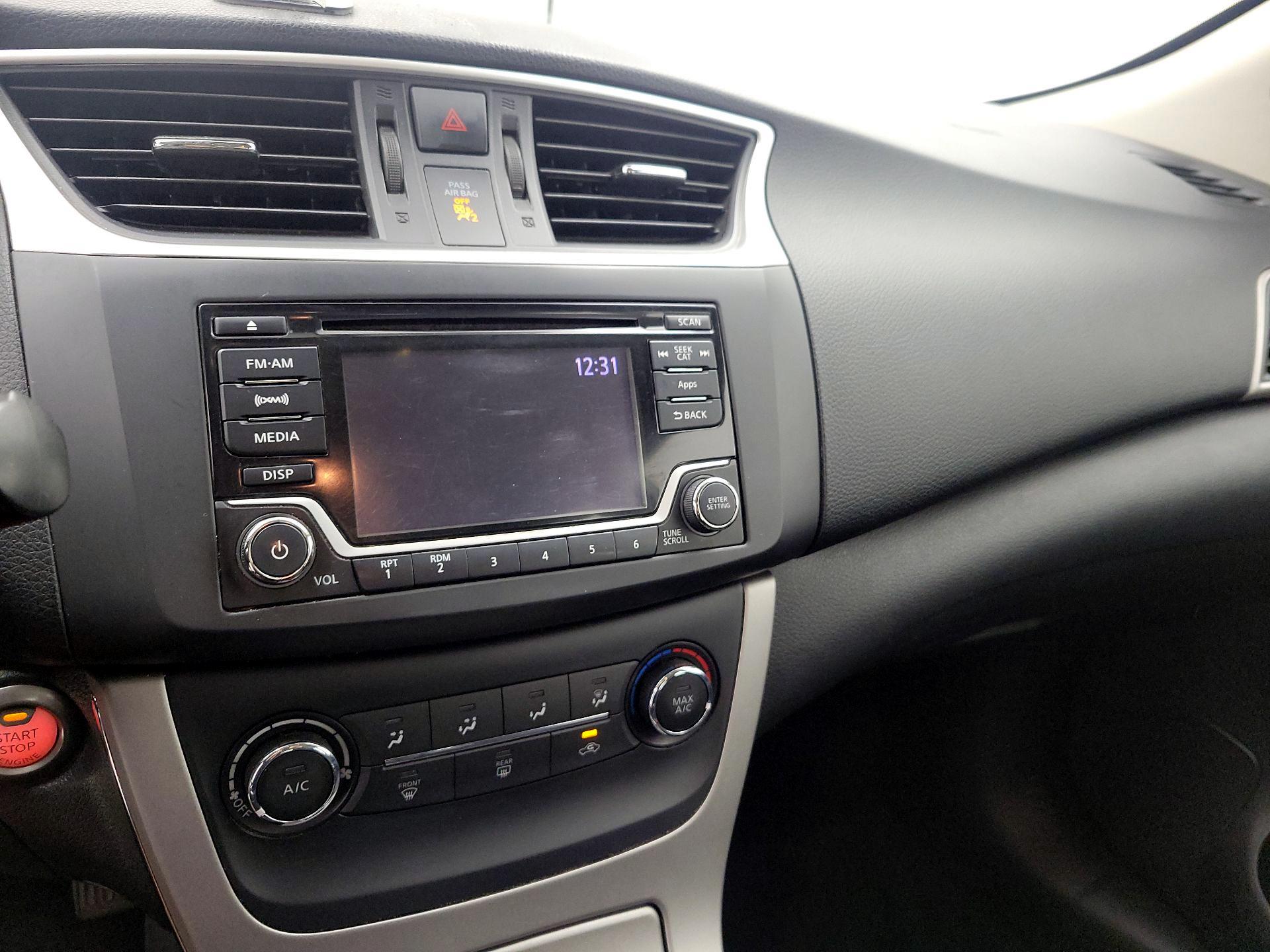 Thumbnail: 2015 Nissan Sentra - 16