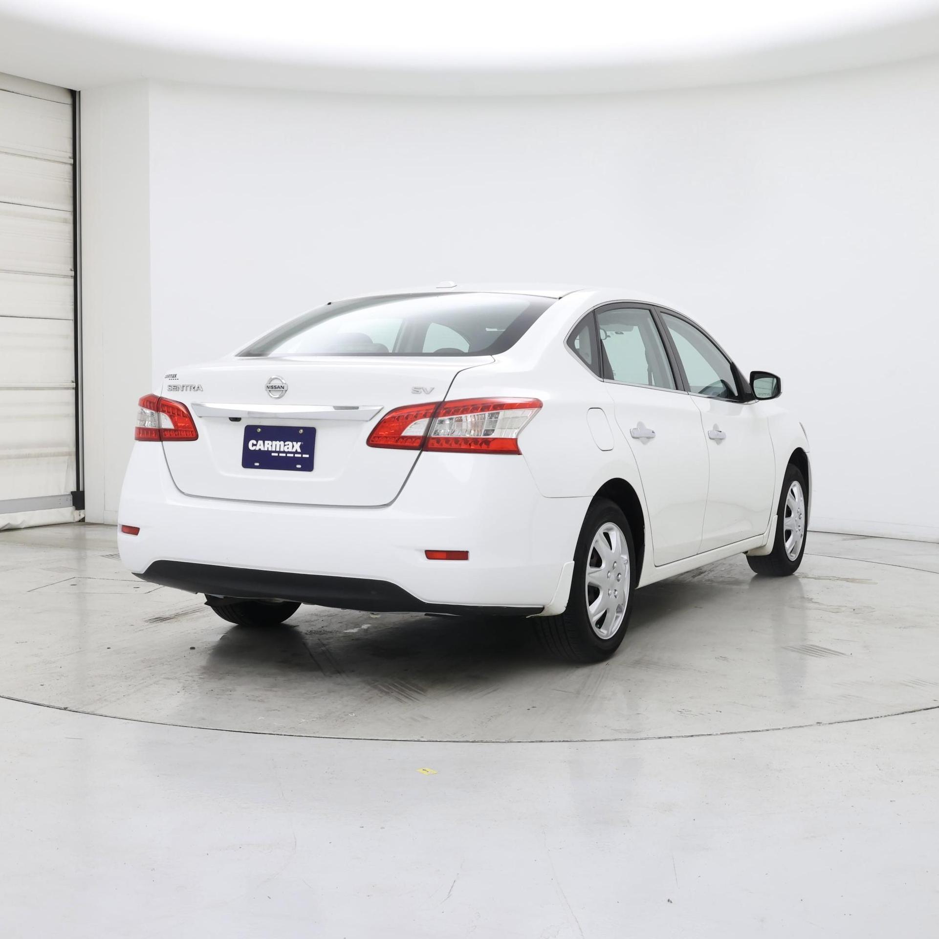 Thumbnail: 2015 Nissan Sentra - 8