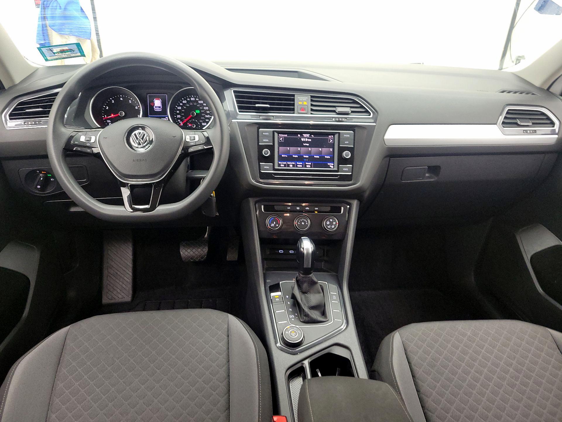 Thumbnail: 2020 Volkswagen Tiguan - 9
