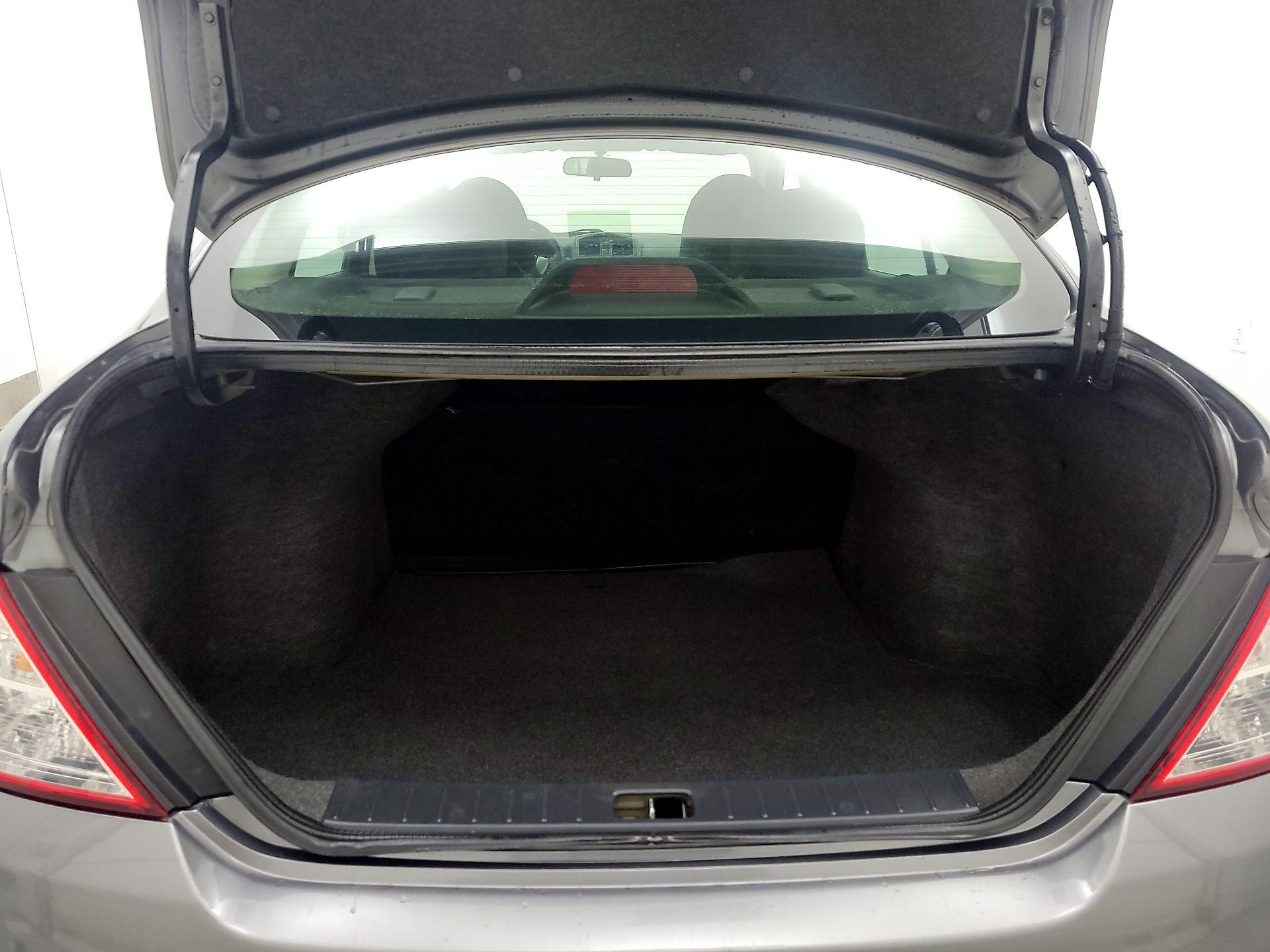 Thumbnail: 2016 Nissan Versa - 17