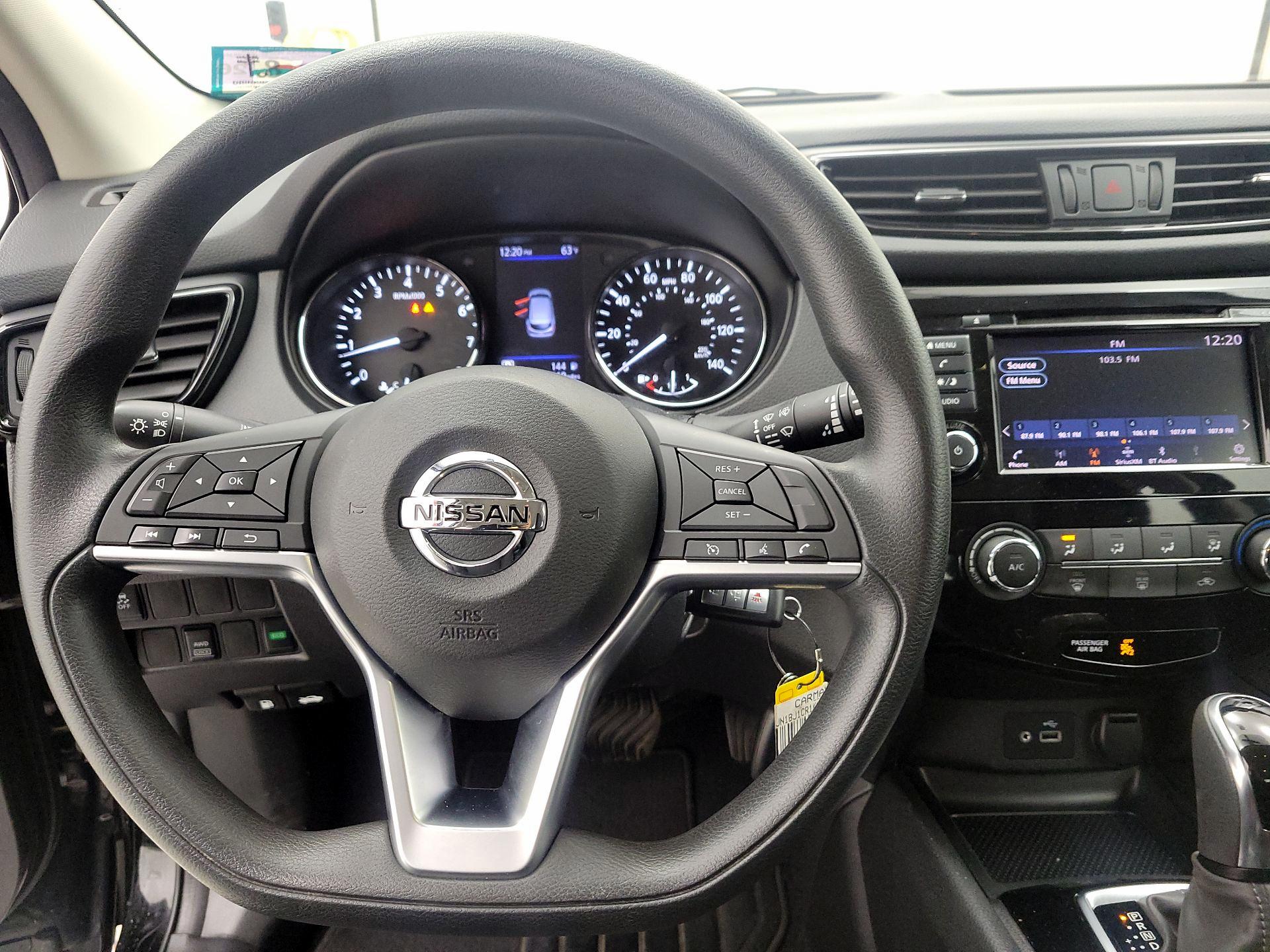 Thumbnail: 2019 Nissan Rogue Sport - 10