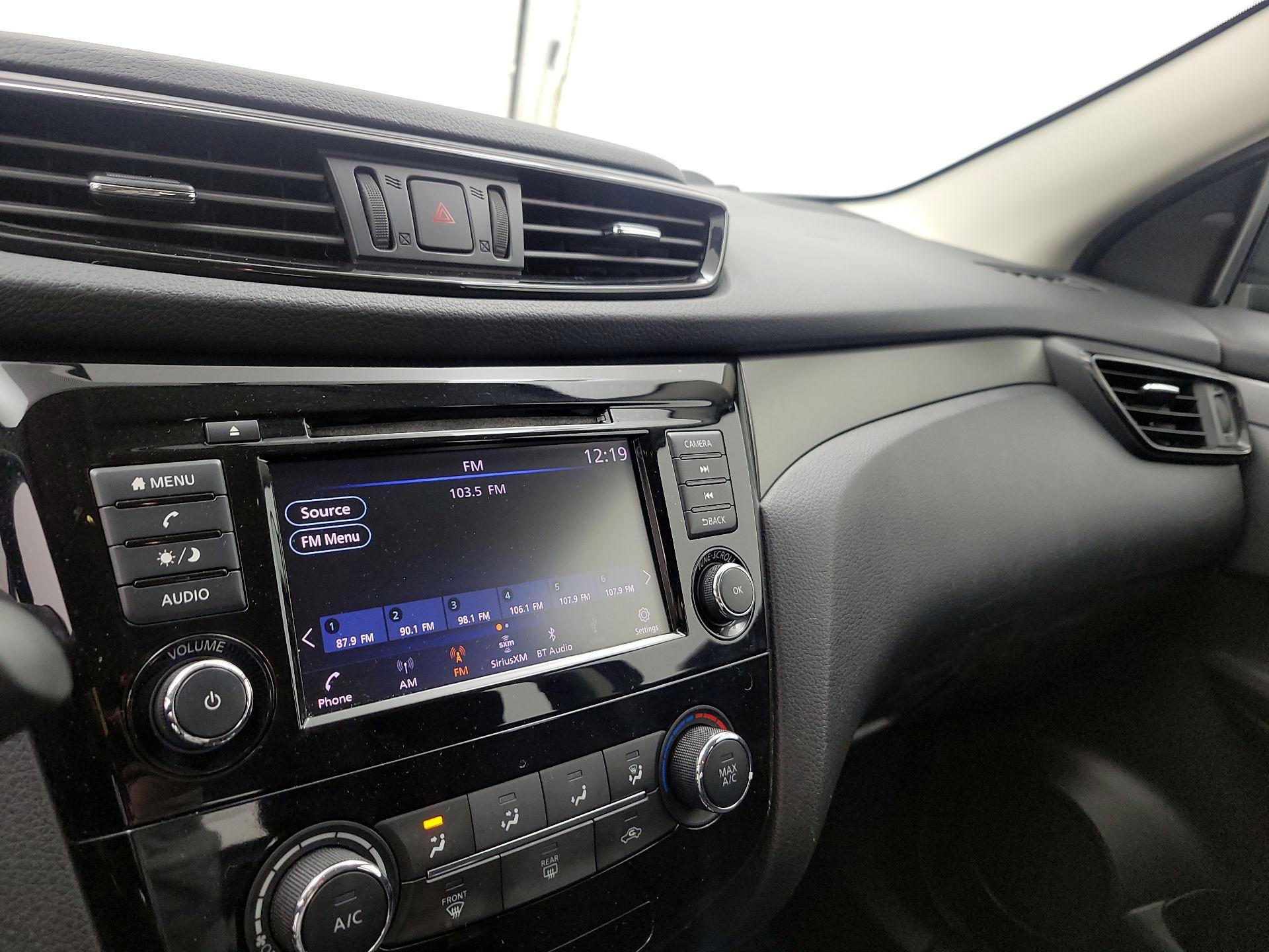 Thumbnail: 2019 Nissan Rogue Sport - 15