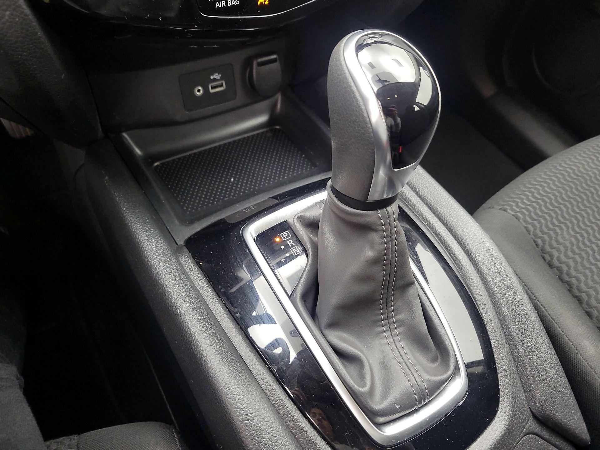 Thumbnail: 2019 Nissan Rogue Sport - 17