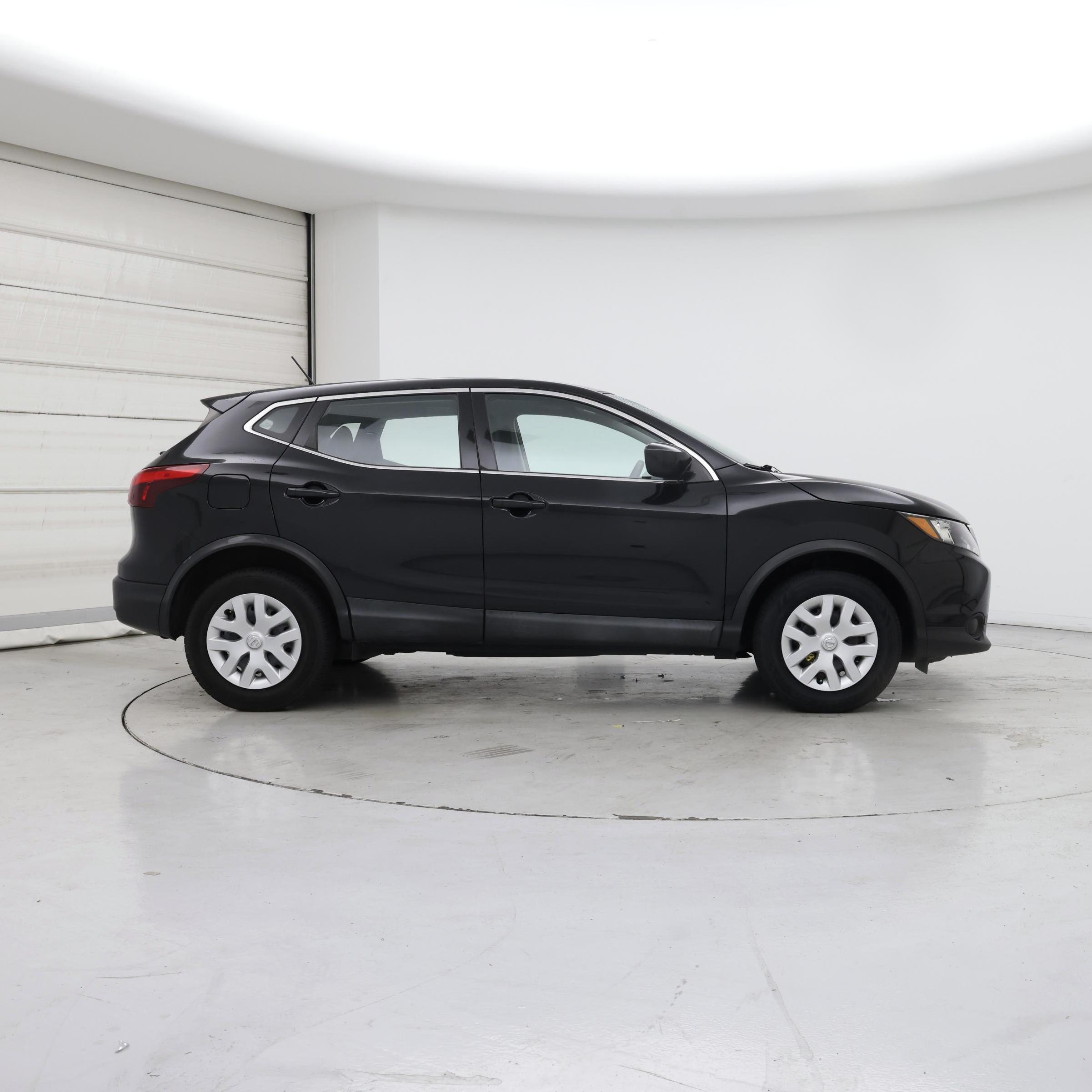 Thumbnail: 2019 Nissan Rogue Sport - 7