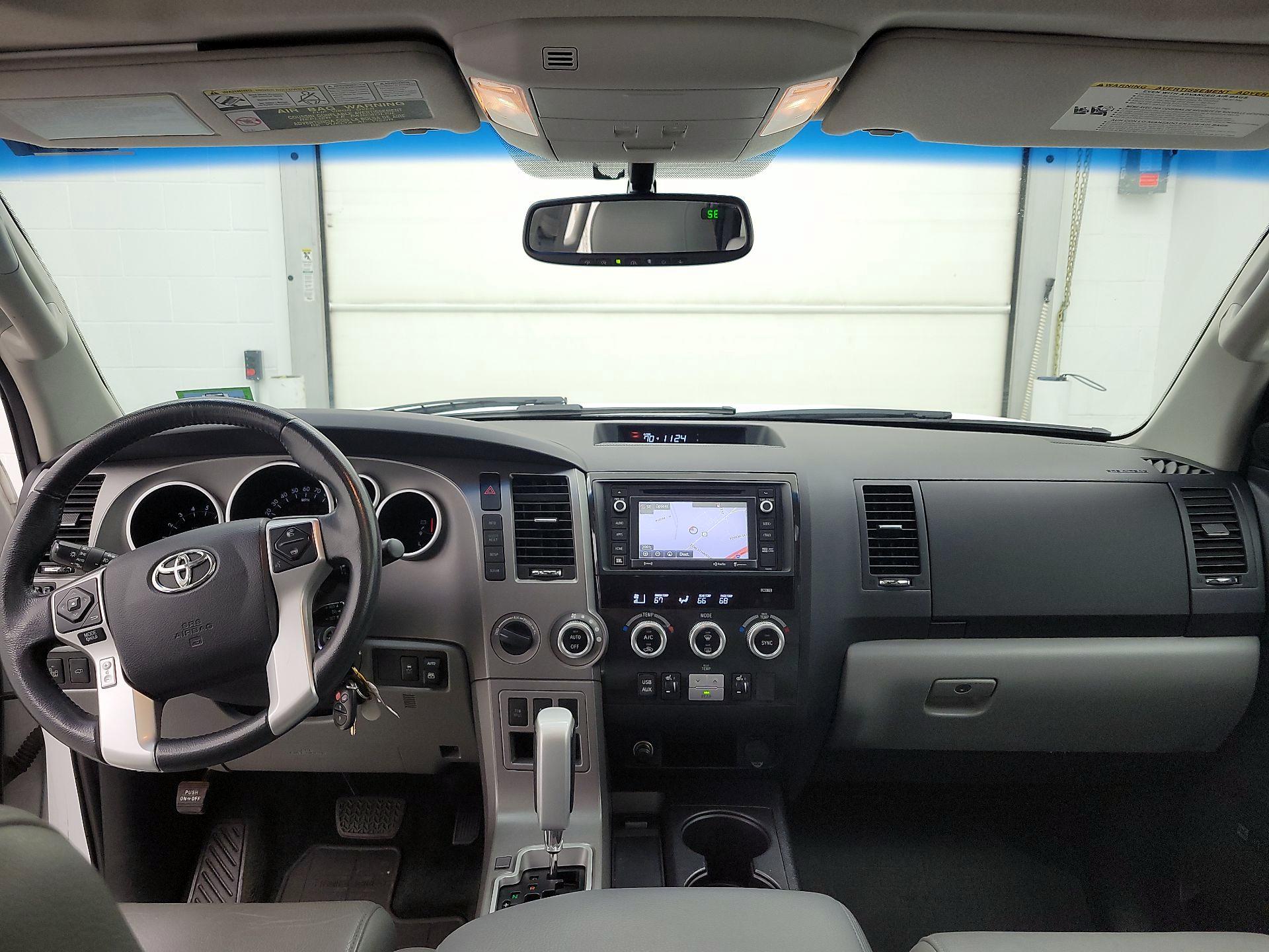 Thumbnail: 2016 Toyota Sequoia - 9