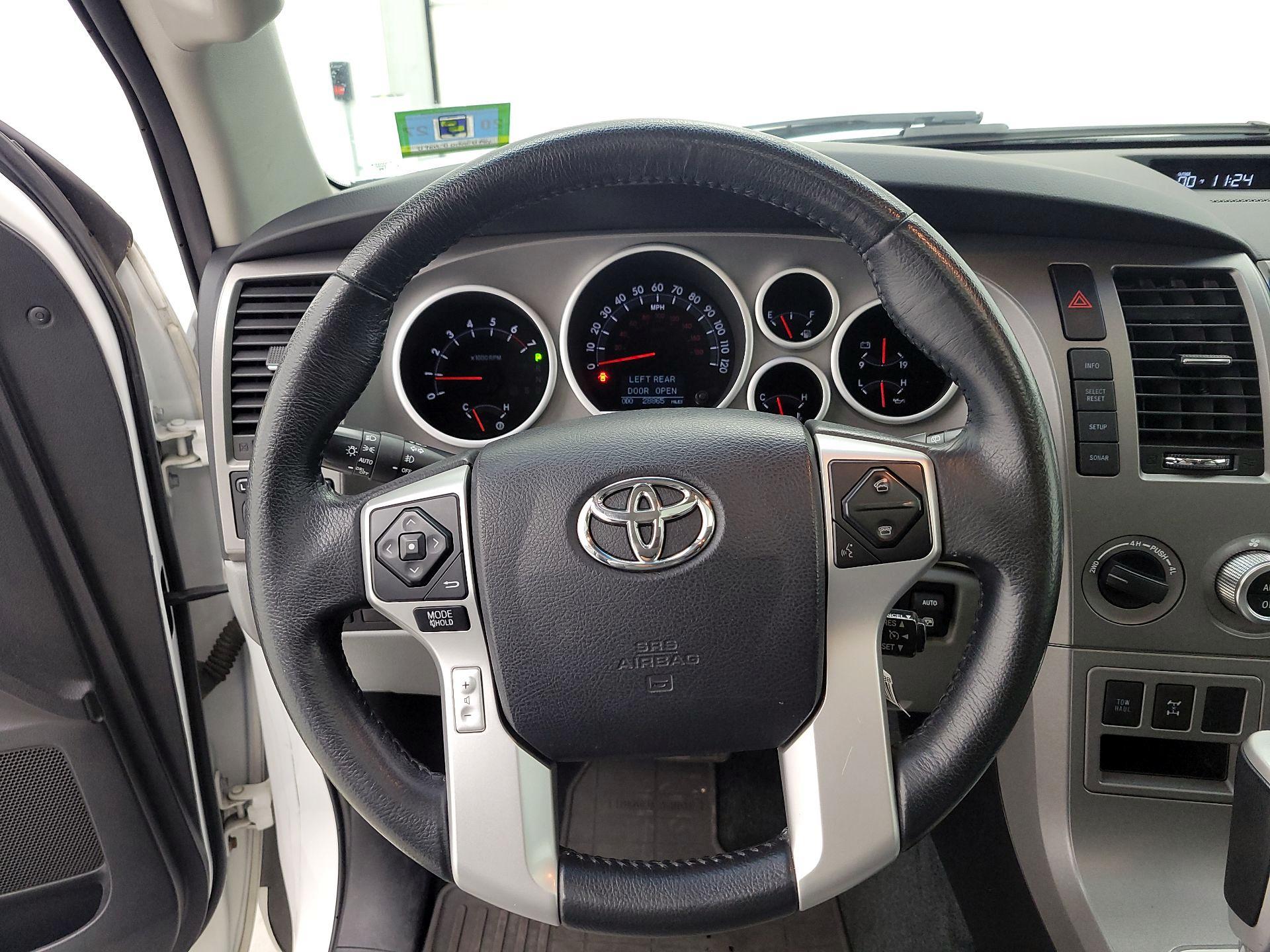 Thumbnail: 2016 Toyota Sequoia - 10