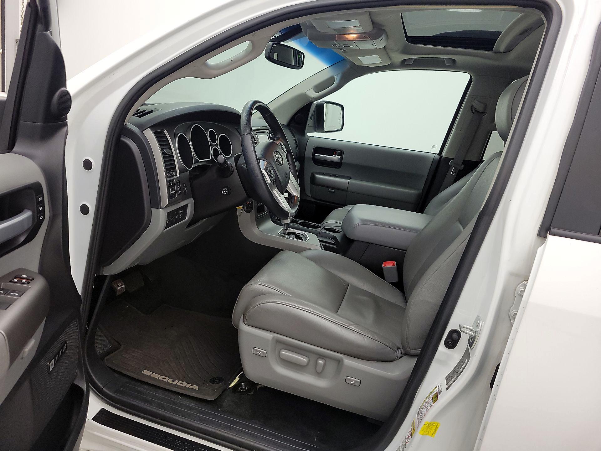 Thumbnail: 2016 Toyota Sequoia - 11