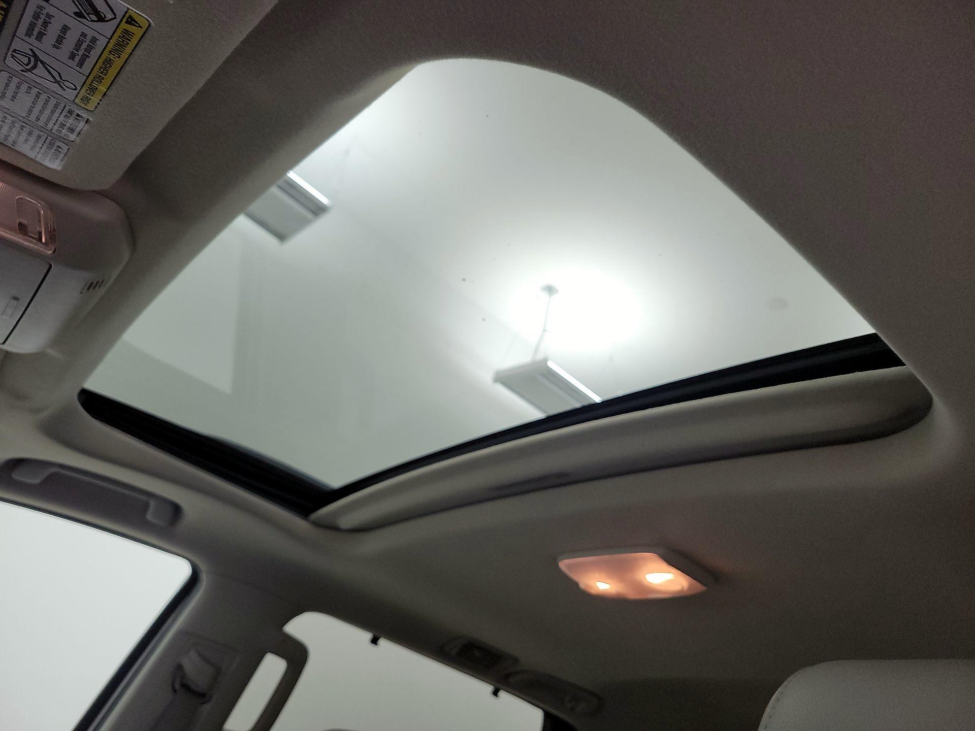 Thumbnail: 2016 Toyota Sequoia - 20