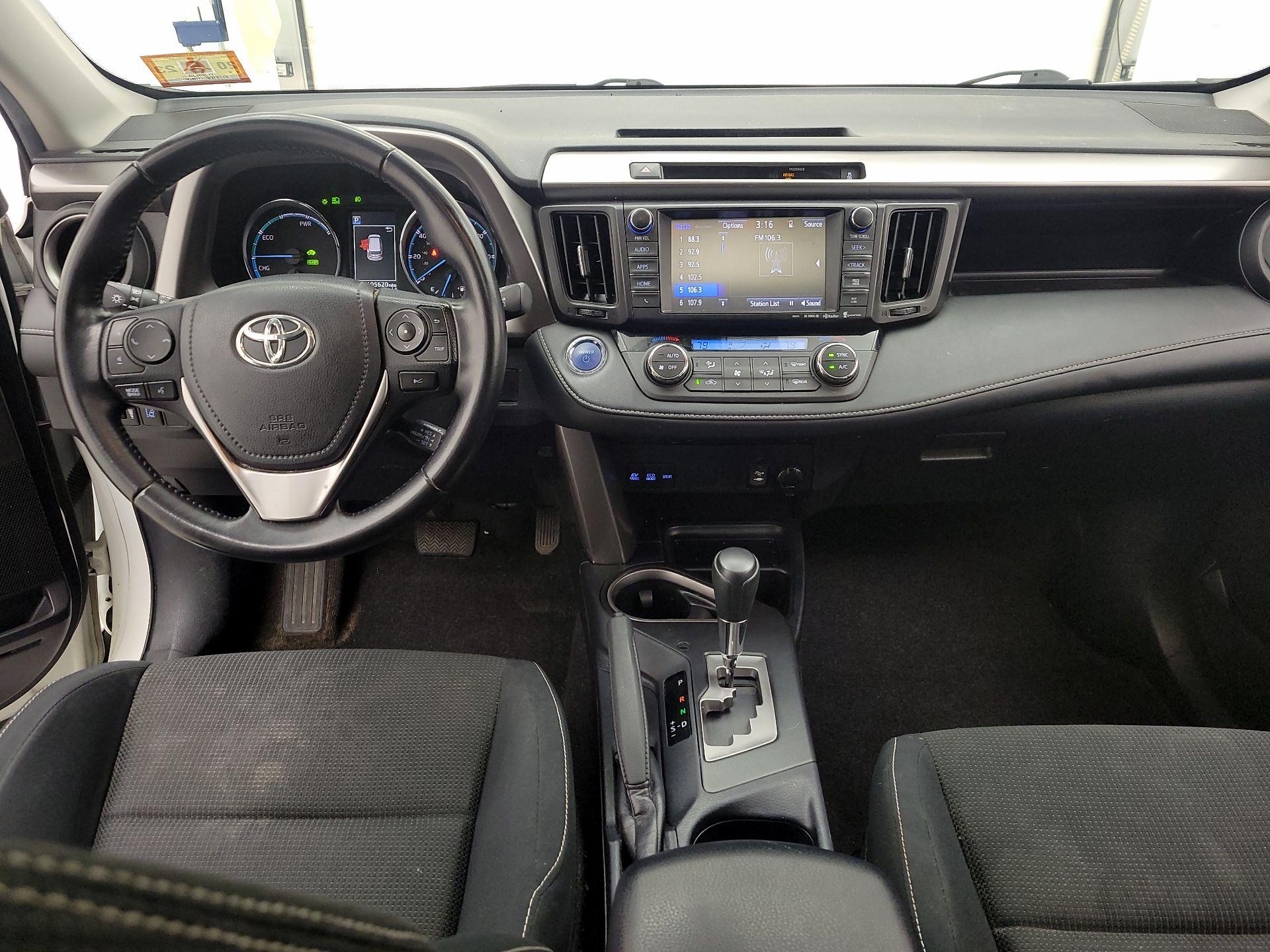 Thumbnail: 2016 Toyota RAV4 - 9