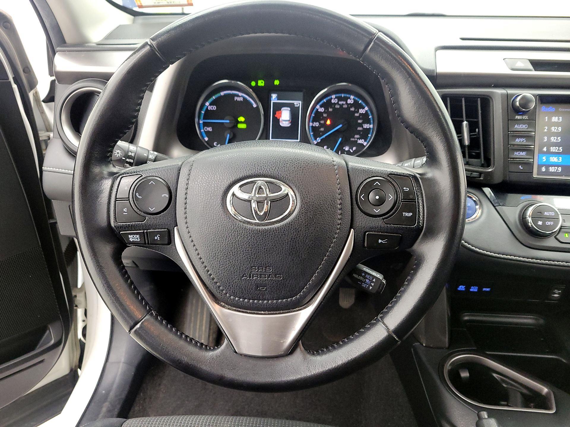 Thumbnail: 2016 Toyota RAV4 - 11