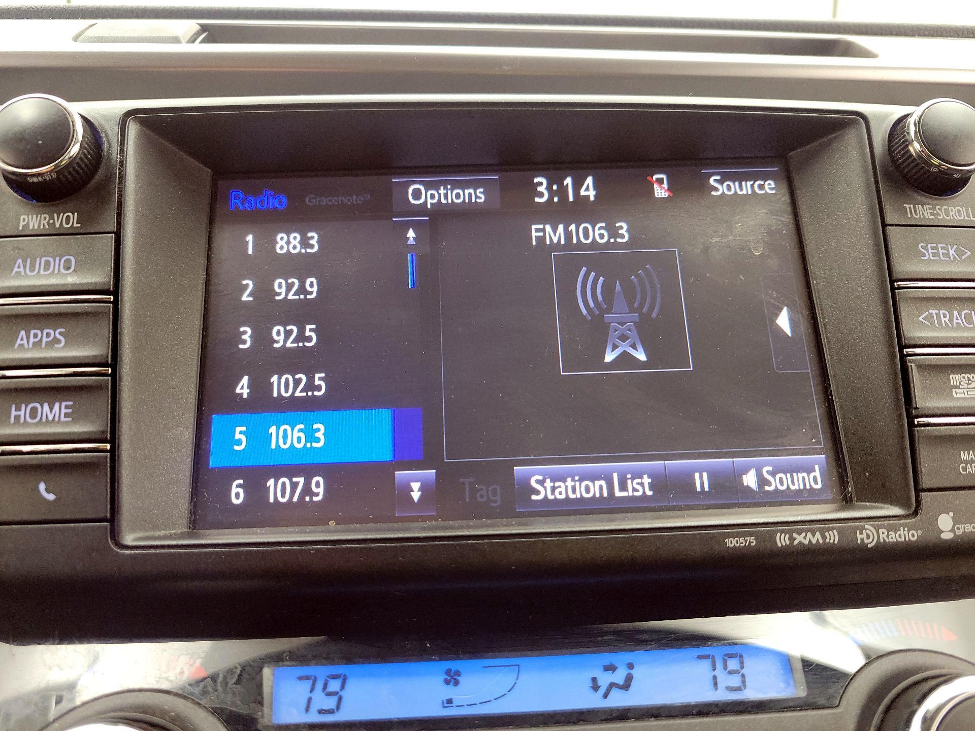 Thumbnail: 2016 Toyota RAV4 - 15