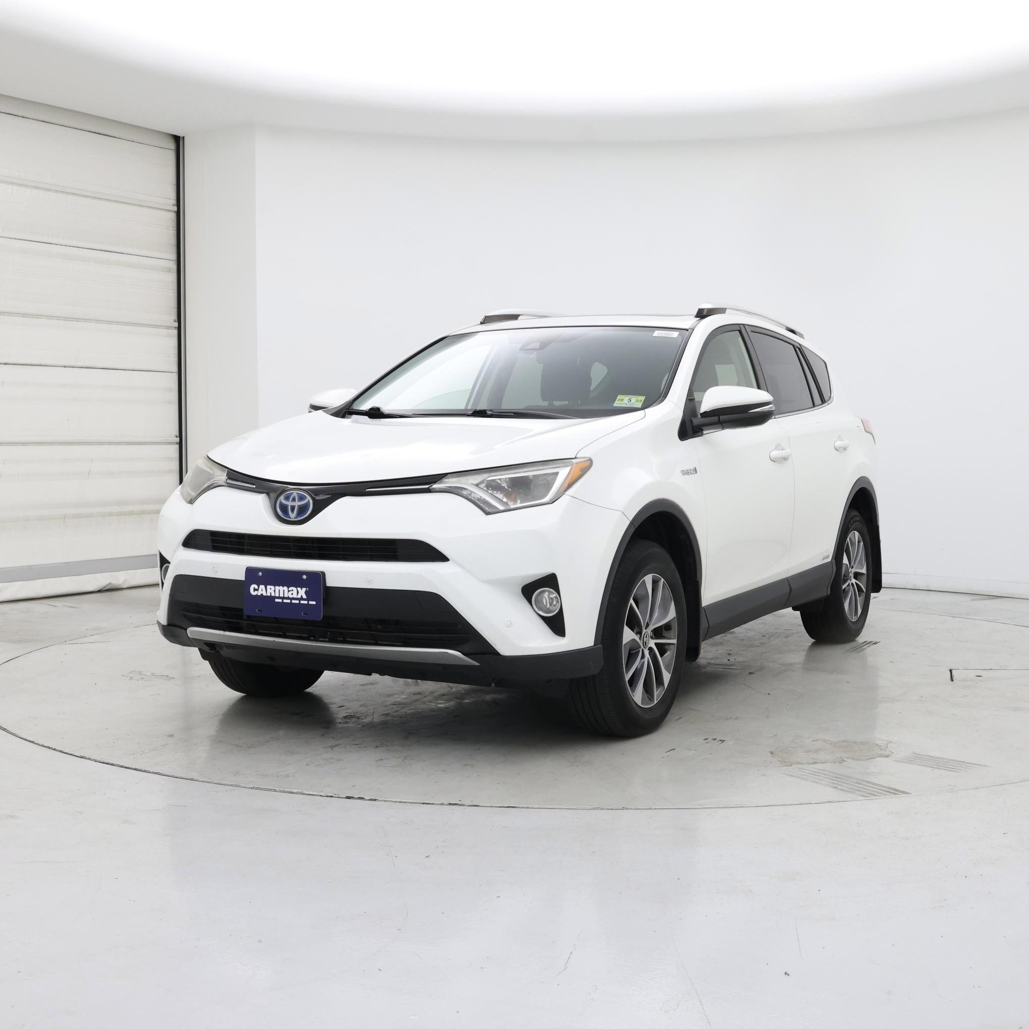 Thumbnail: 2016 Toyota RAV4 - 4