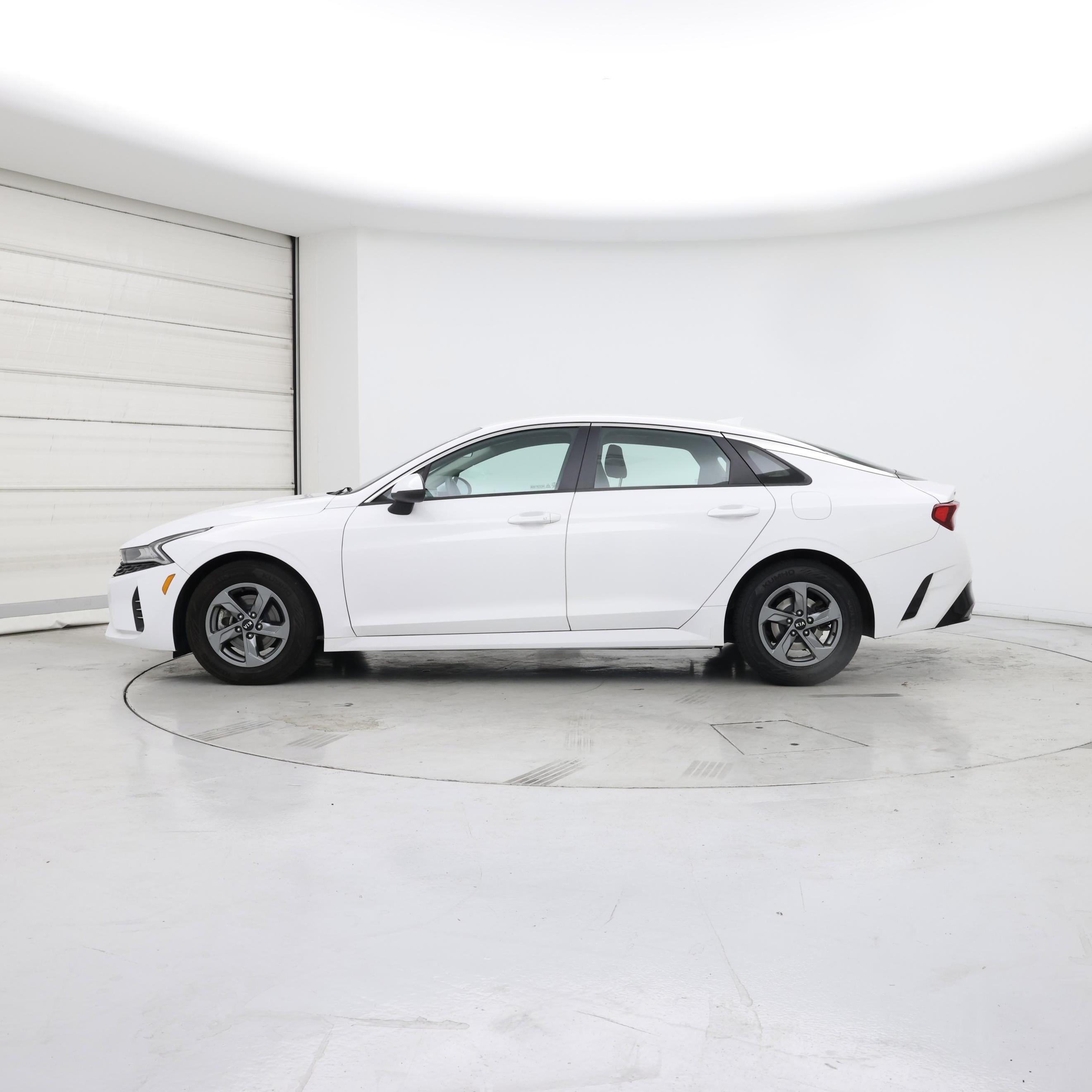Thumbnail: 2021 Kia K5 - 3