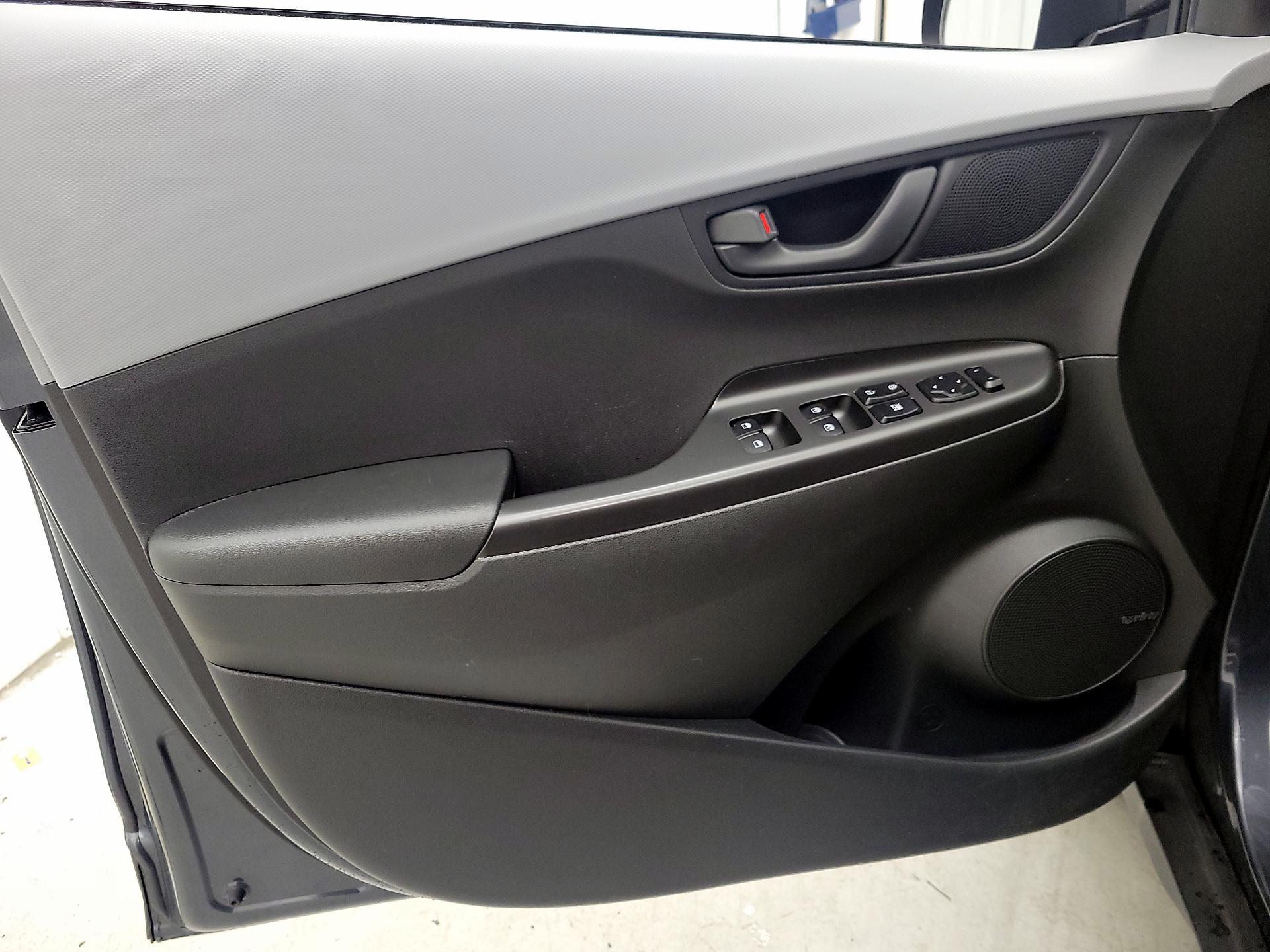 Thumbnail: 2019 Hyundai Kona - 12