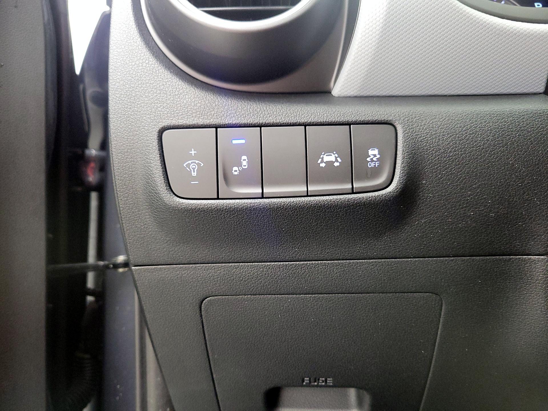 Thumbnail: 2019 Hyundai Kona - 13