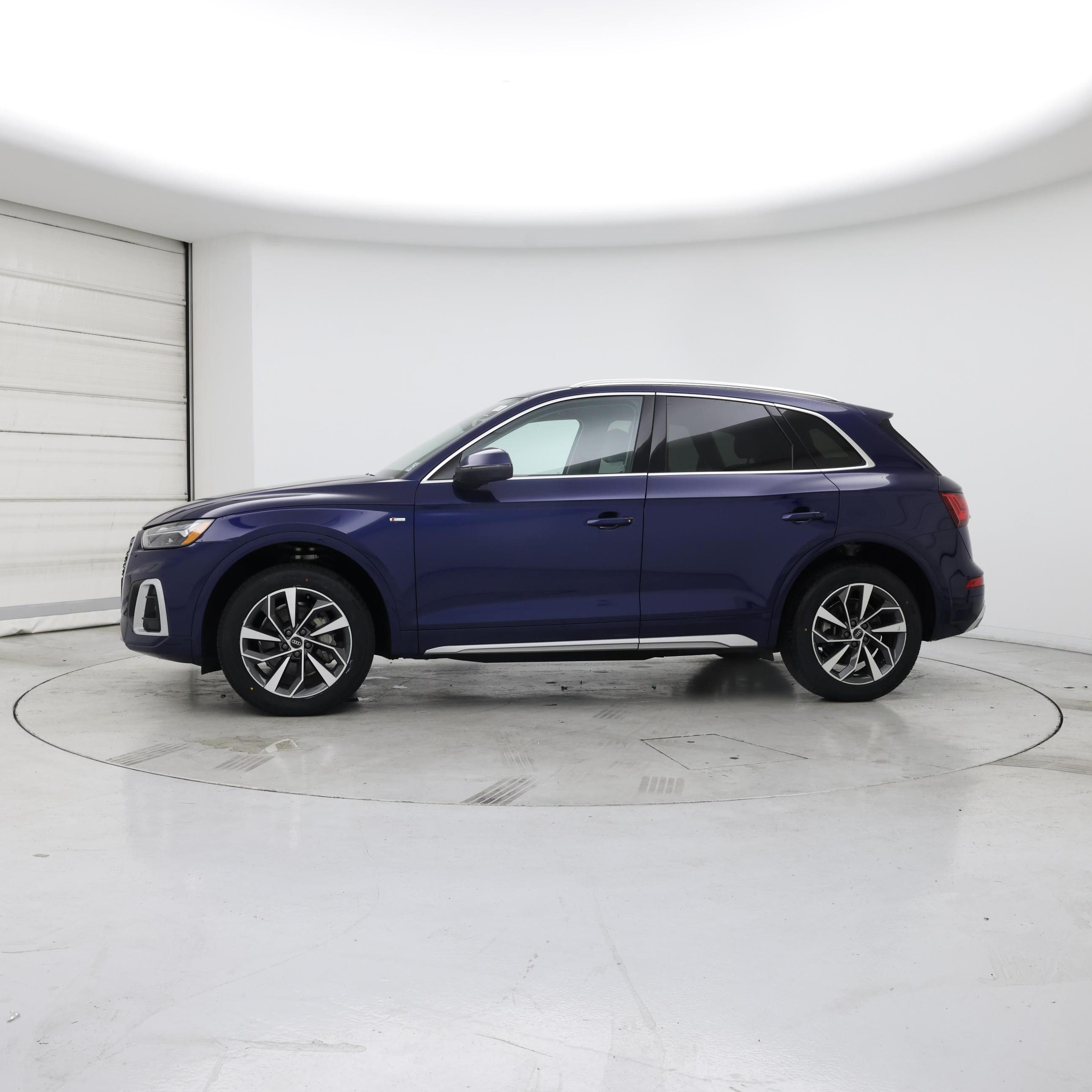 Thumbnail: 2022 Audi Q5 - 3