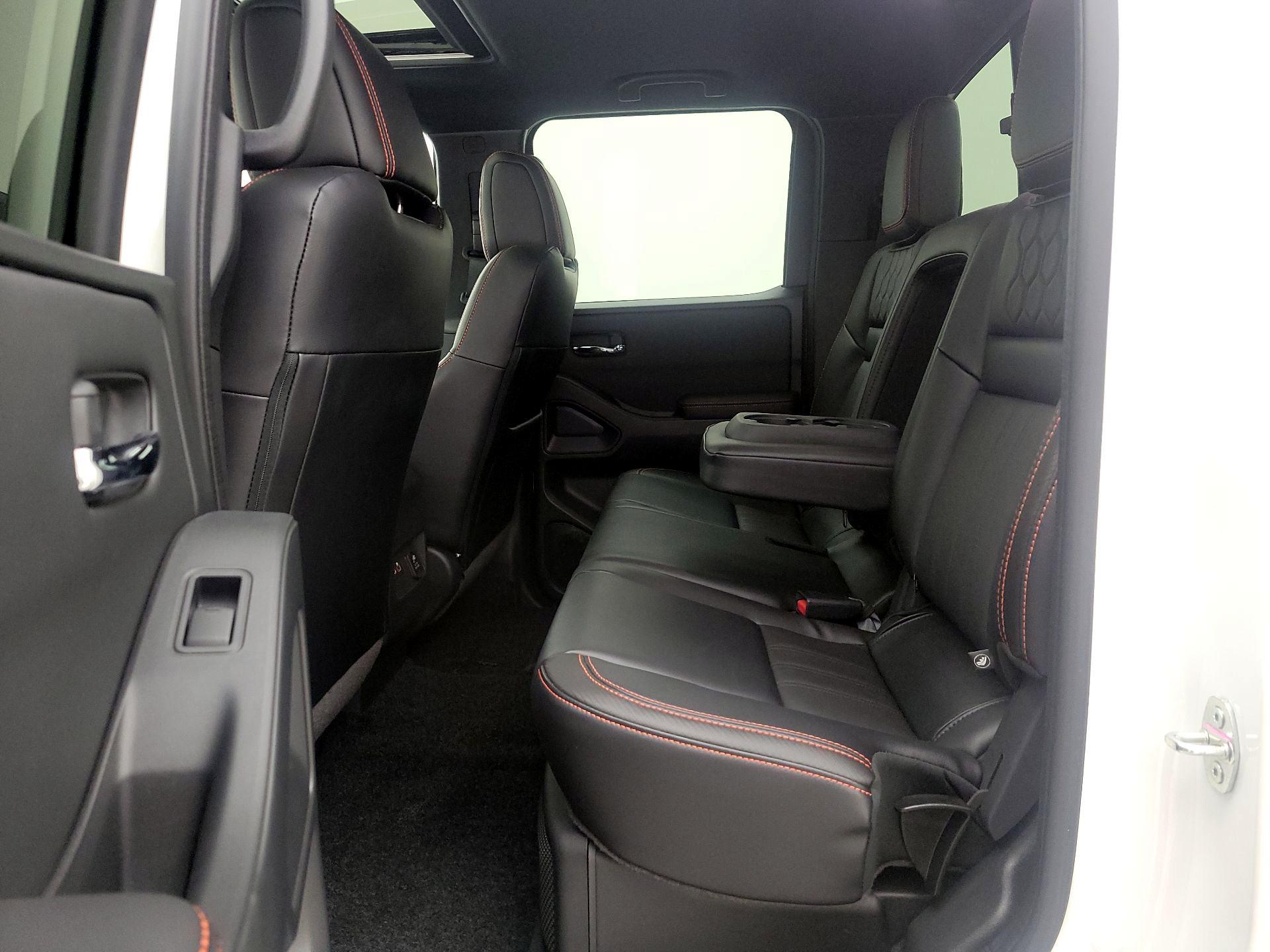 Thumbnail: 2024 Nissan Frontier - 19