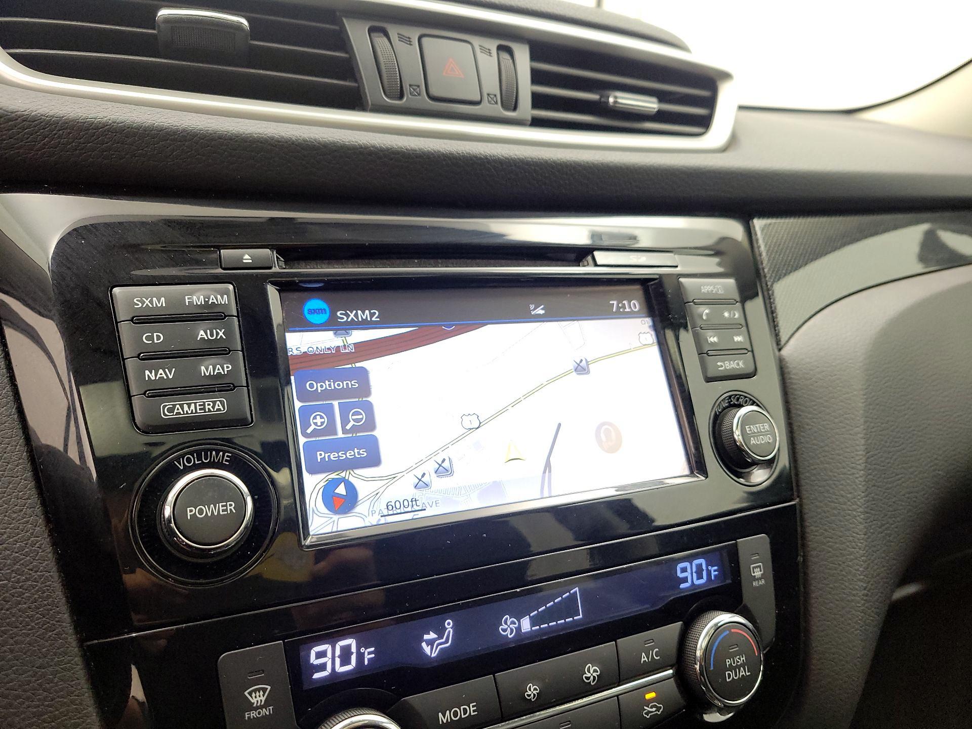 Thumbnail: 2016 Nissan Rogue - 15