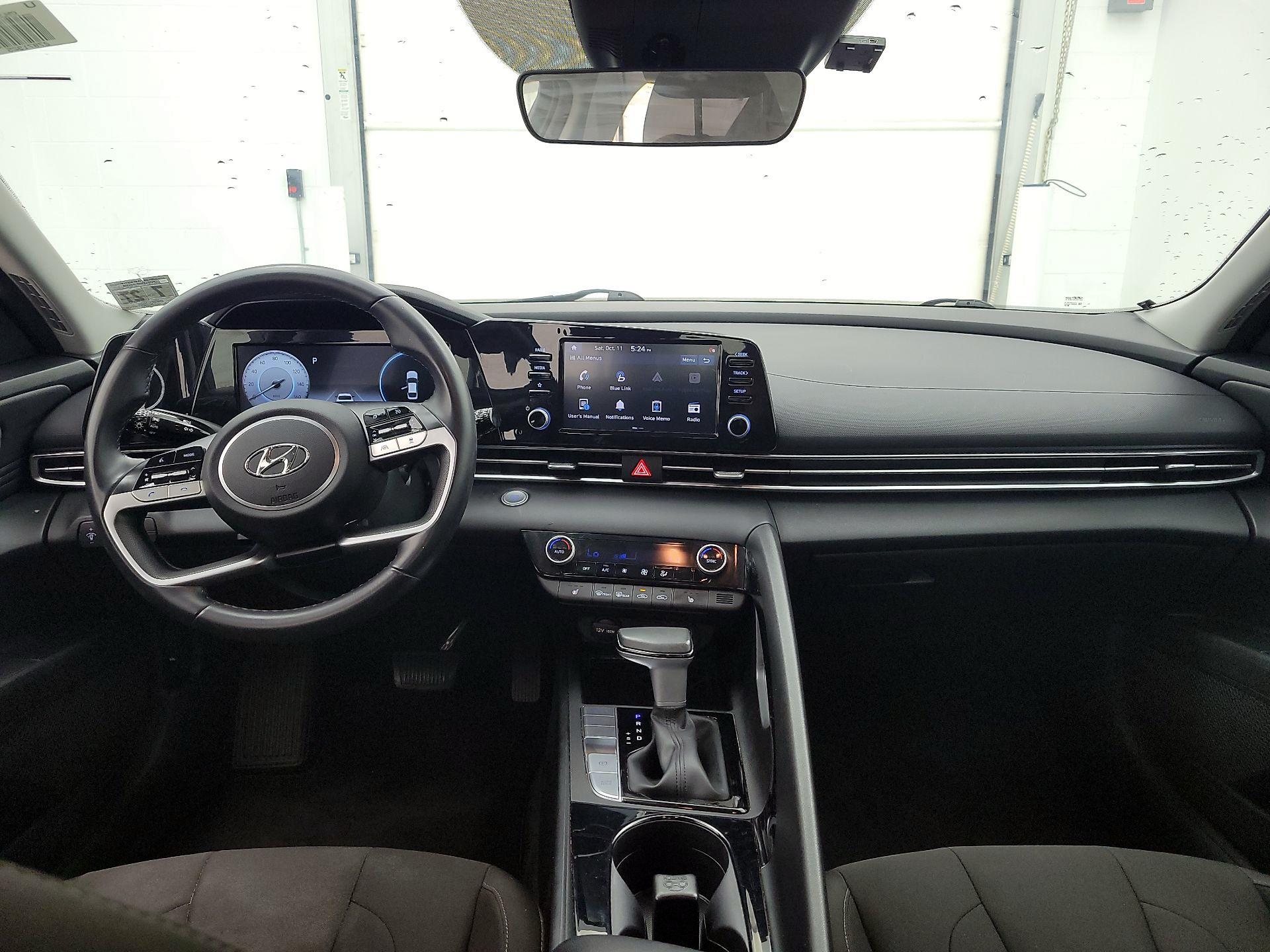 Thumbnail: 2022 Hyundai Elantra - 9