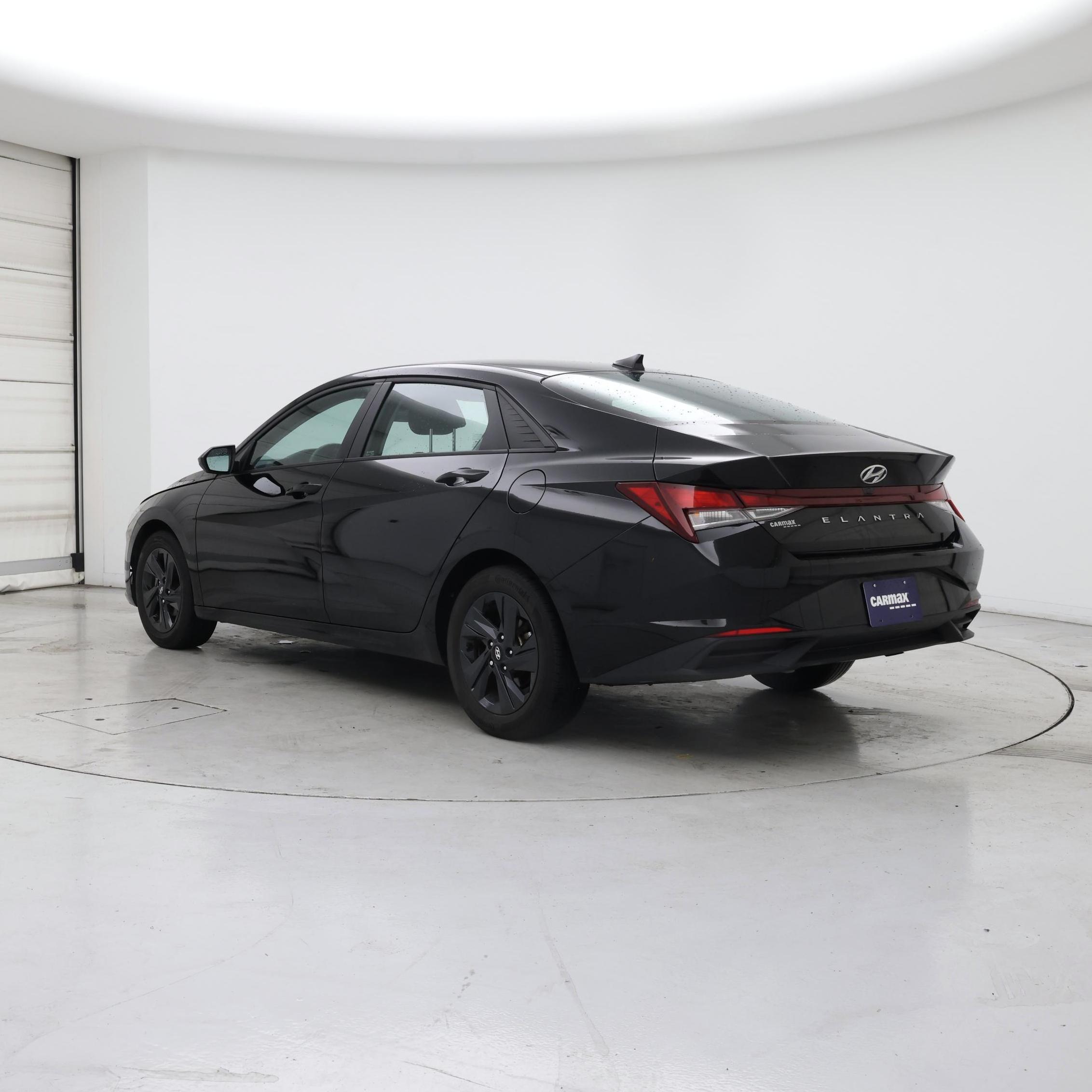 Thumbnail: 2022 Hyundai Elantra - 2