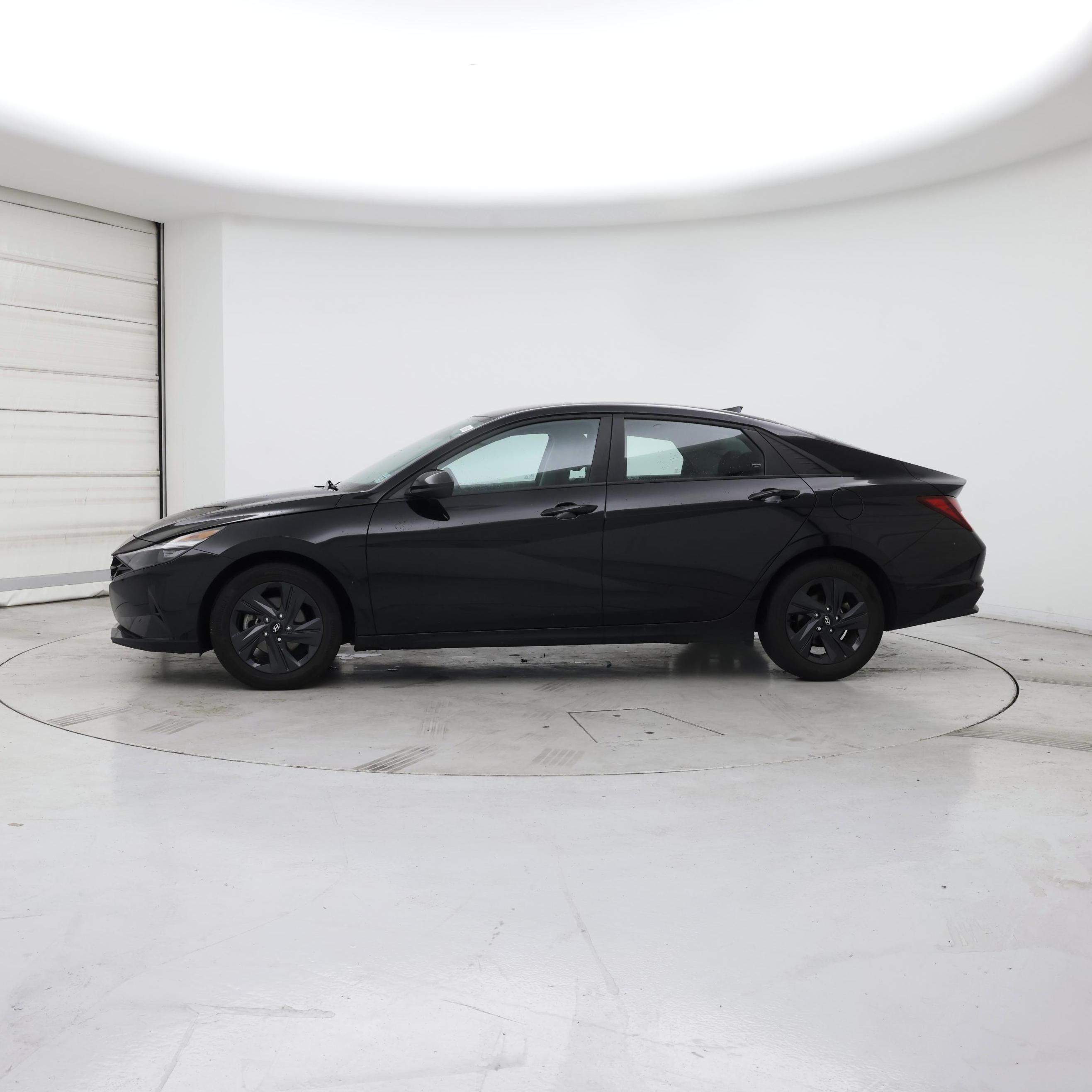 Thumbnail: 2022 Hyundai Elantra - 3