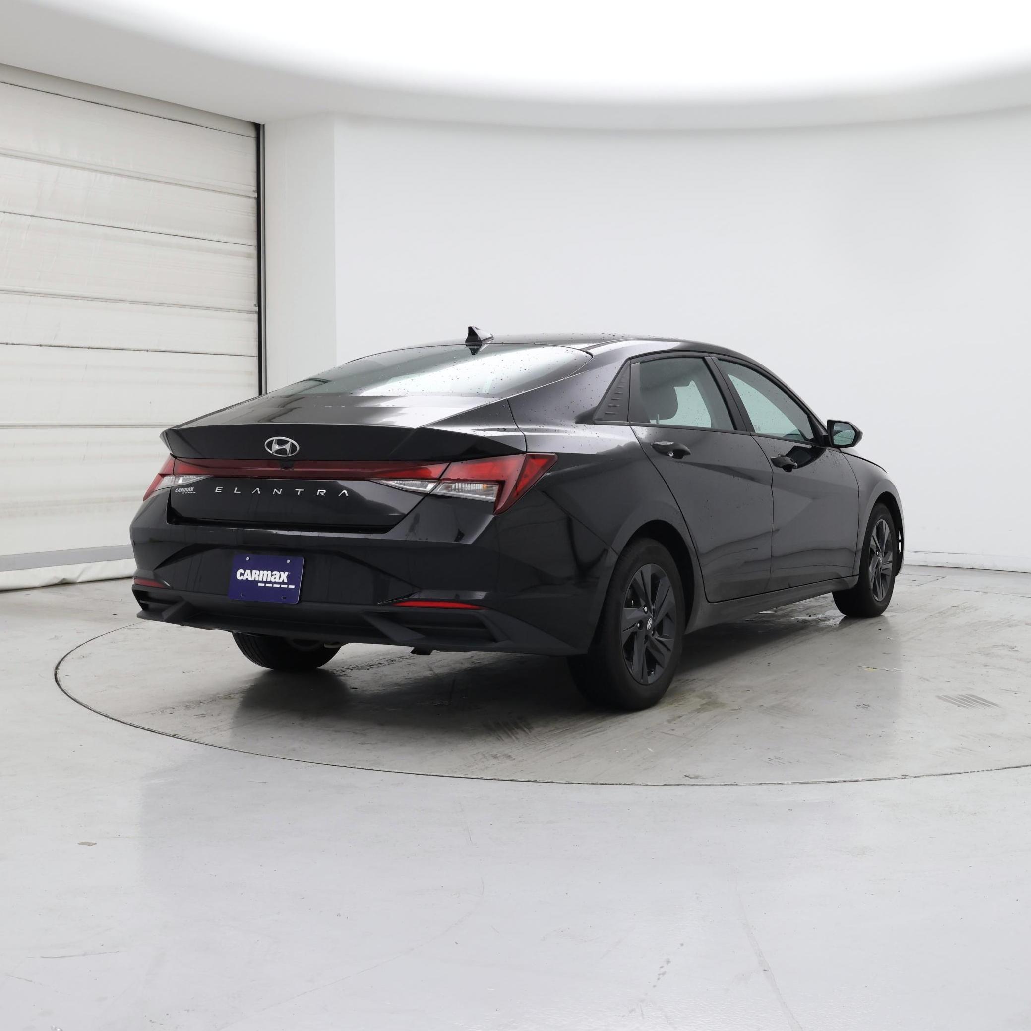 Thumbnail: 2022 Hyundai Elantra - 8